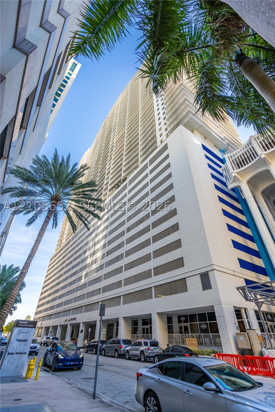 image The Club at Brickell Bay39