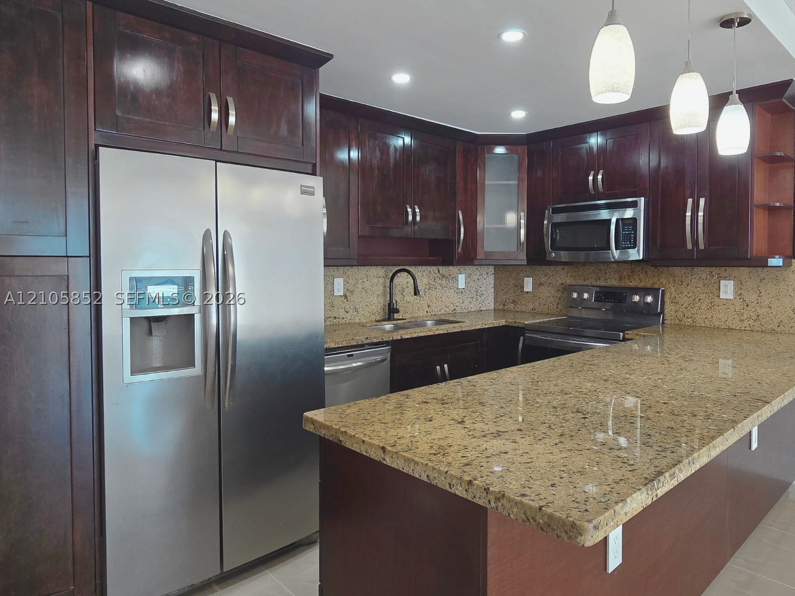 19380 Collins Ave #1002