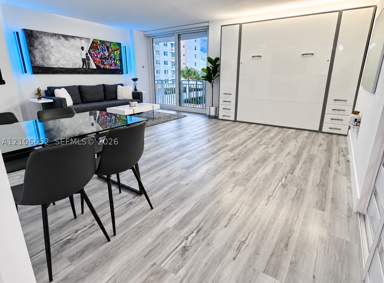 345 Ocean Dr #325 Miami Beach, FL 33139