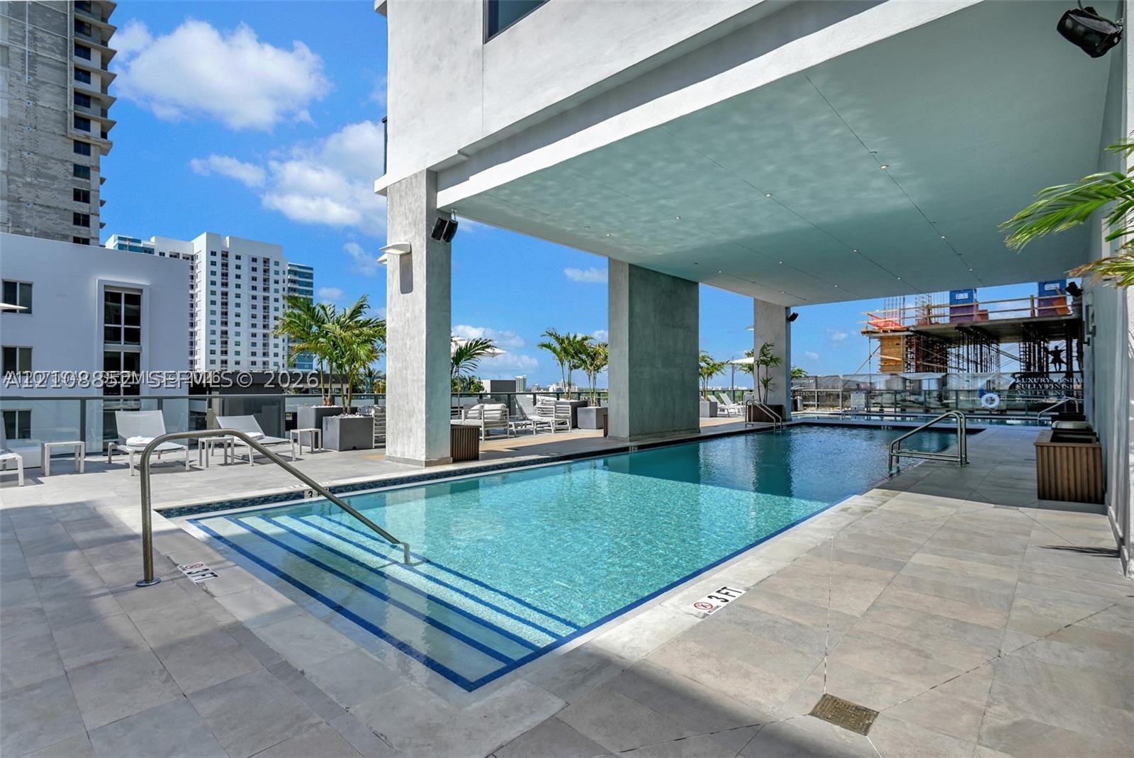 image Smart Brickell III10