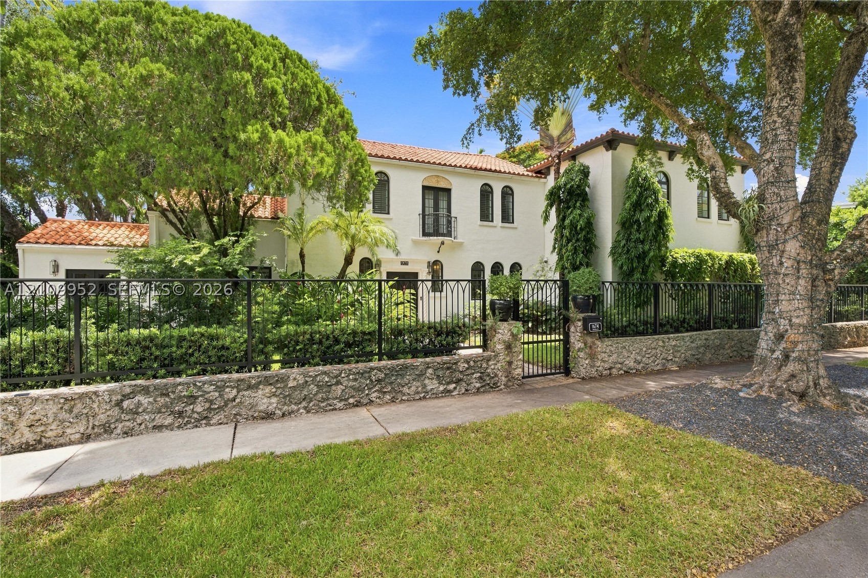 1674 Nocatee Dr Miami, FL 33133