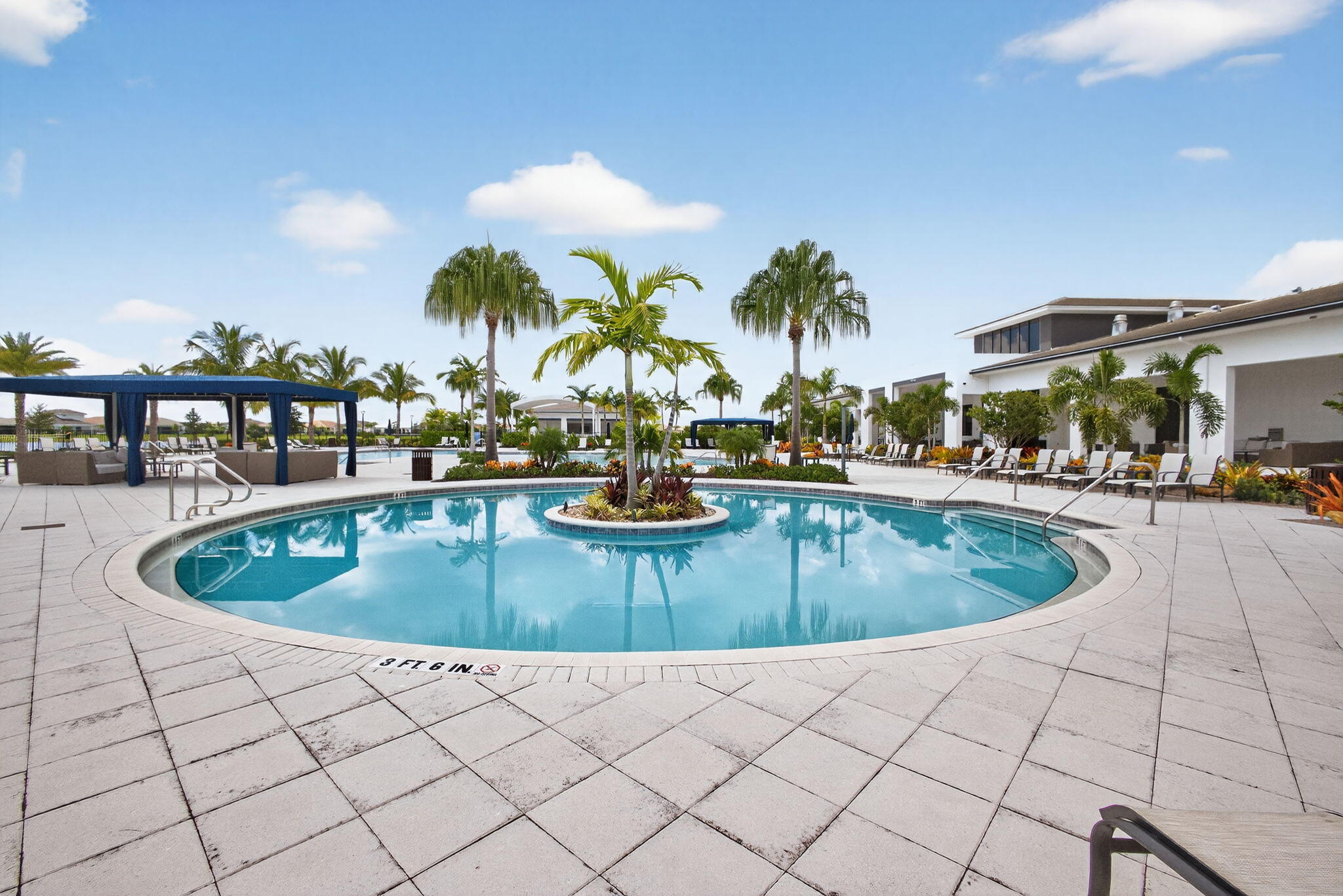 5492 St Armands Westlake, FL 33470