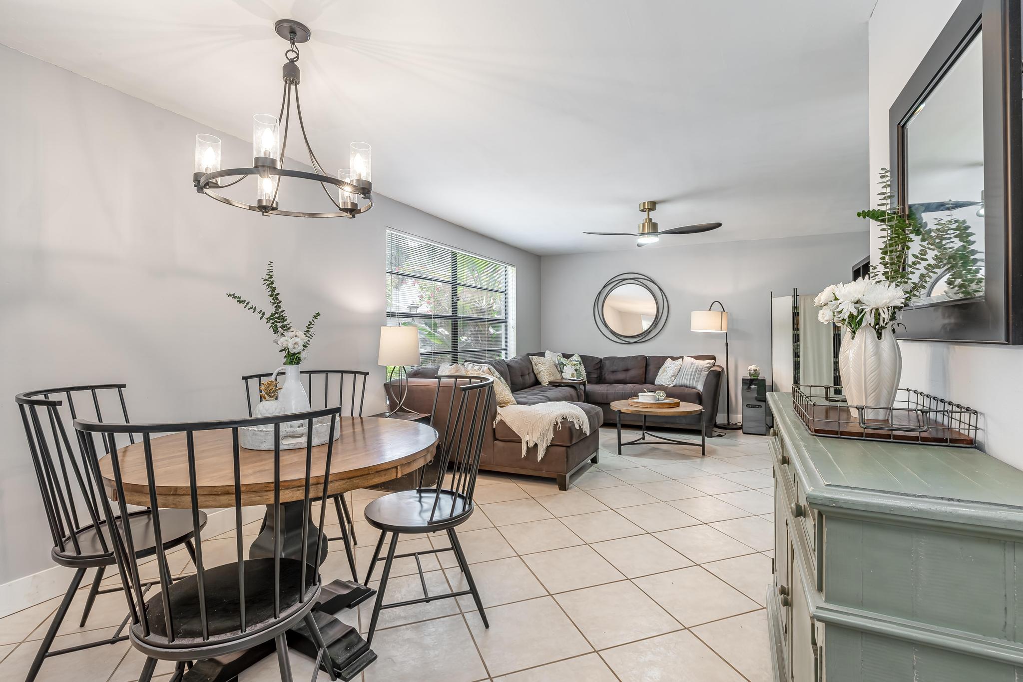 563 NE 7th Fort Lauderdale, FL 33301