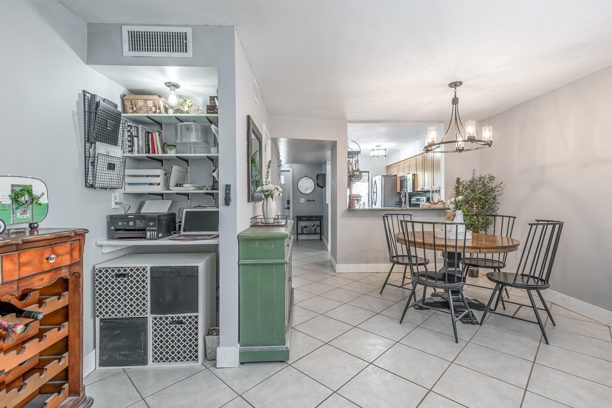 563 NE 7th Fort Lauderdale, FL 33301