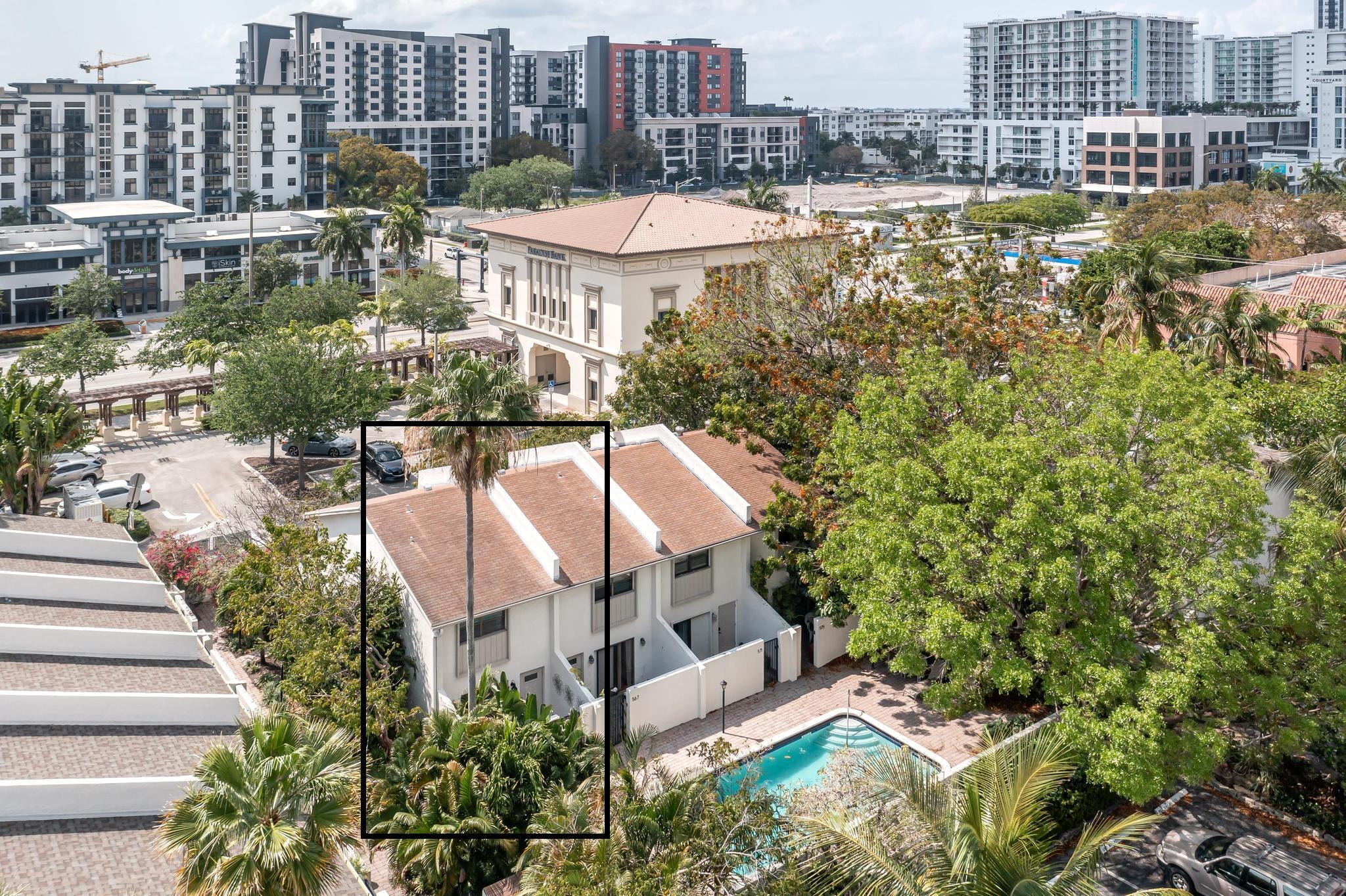 563 NE 7th Fort Lauderdale, FL 33301