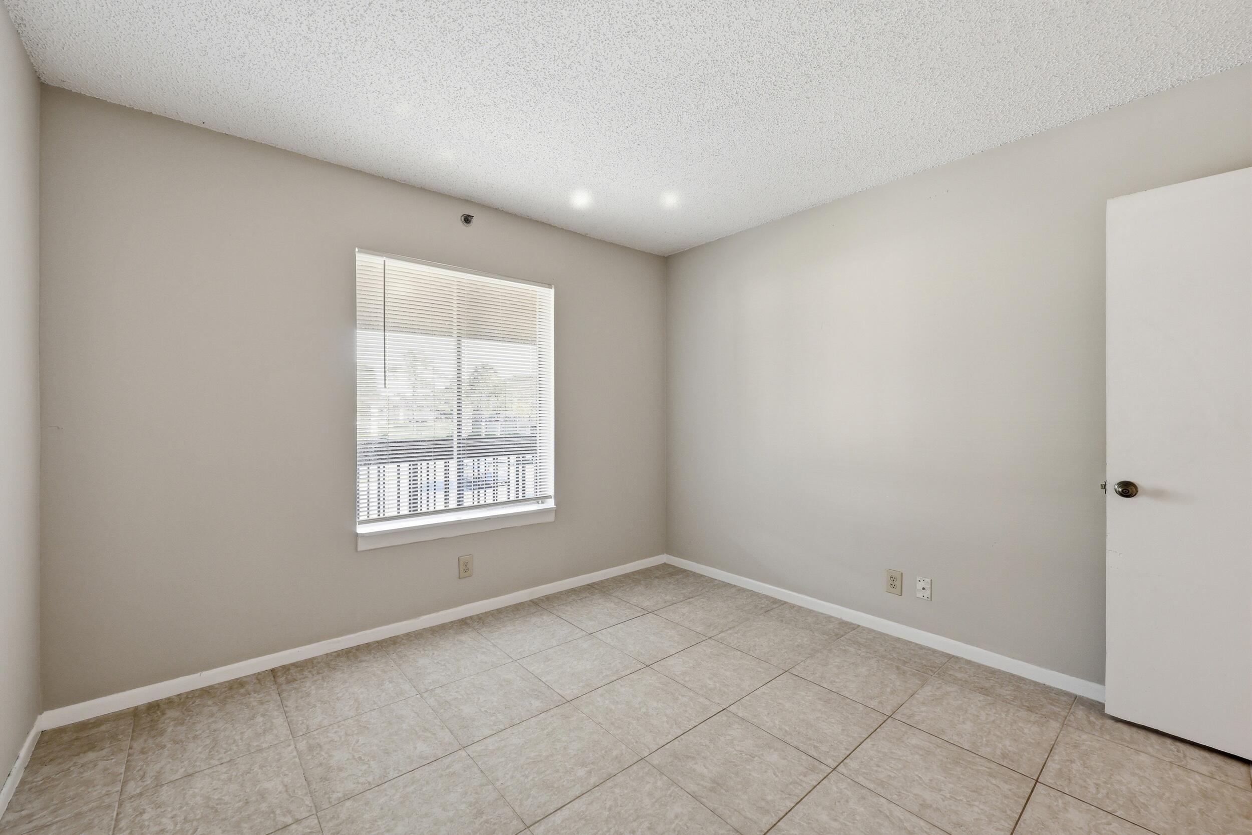 6286 Chasewood #E Jupiter, FL 33458