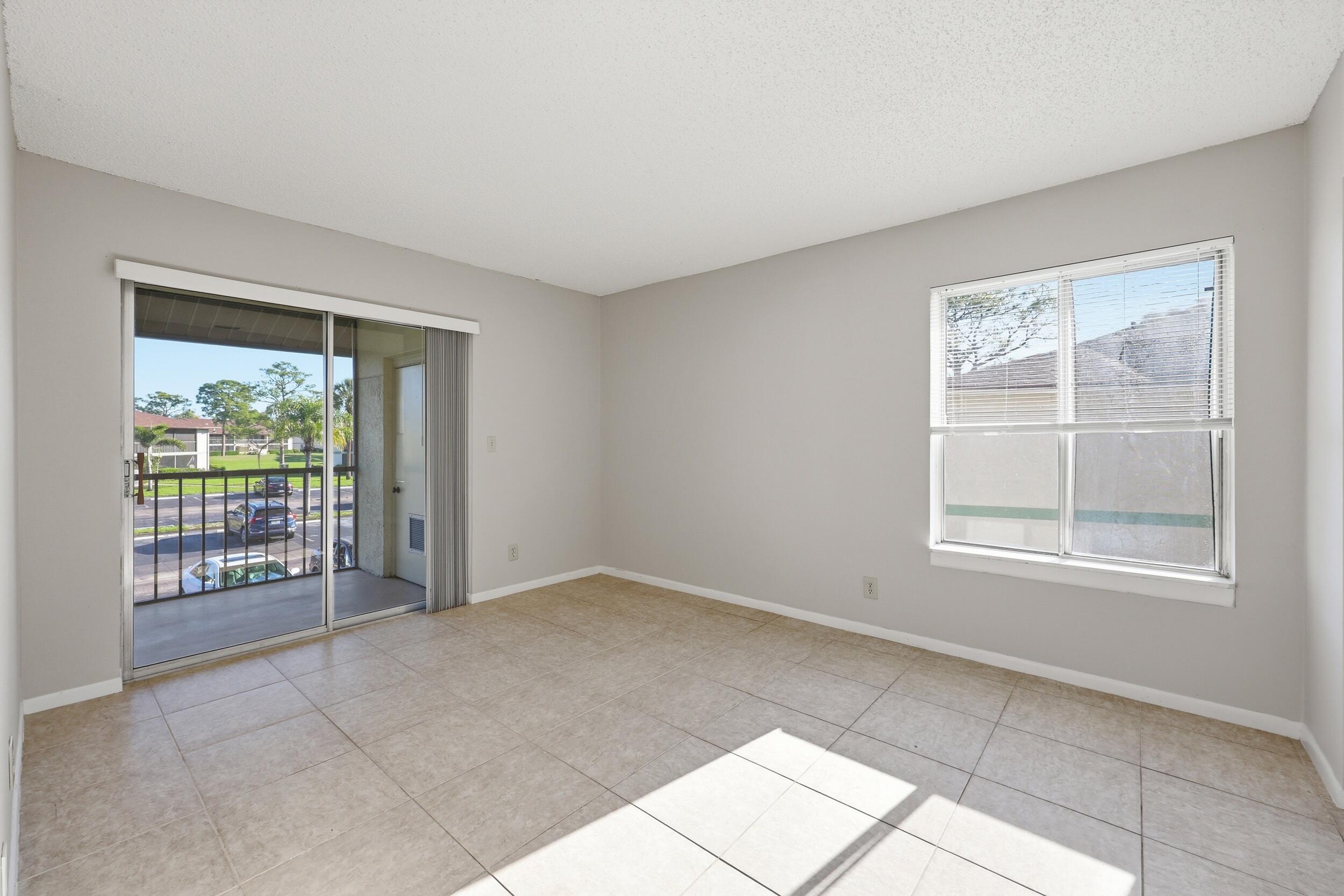 6286 Chasewood #E Jupiter, FL 33458