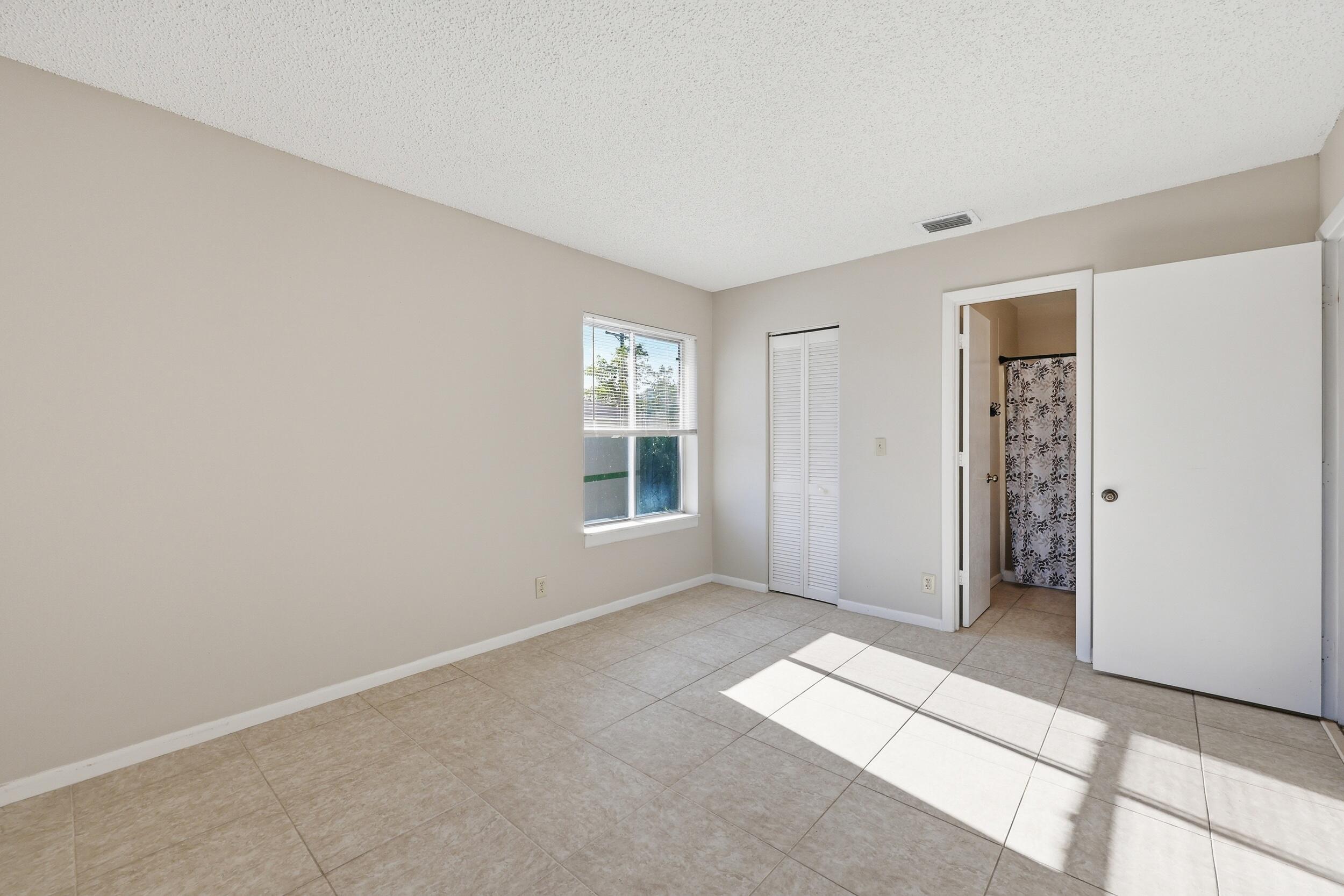 6286 Chasewood #E Jupiter, FL 33458