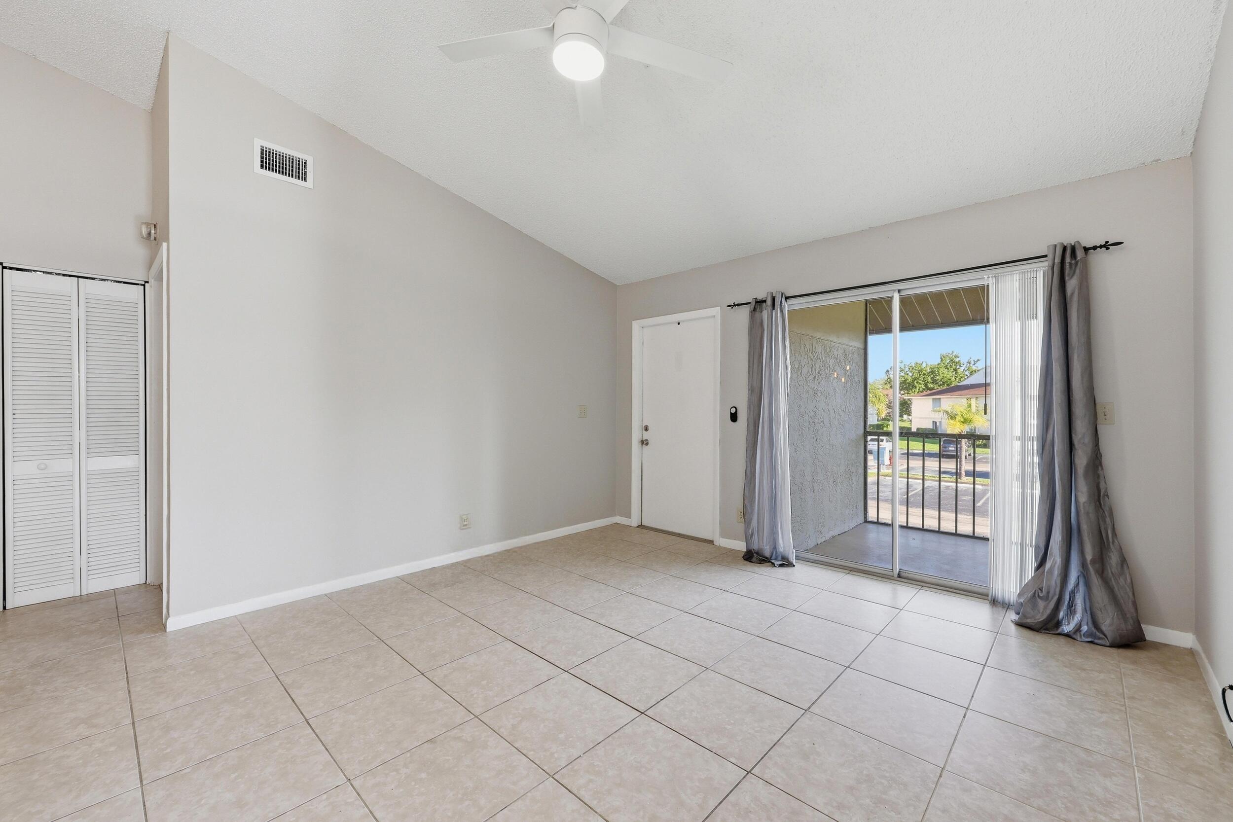 6286 Chasewood #E Jupiter, FL 33458