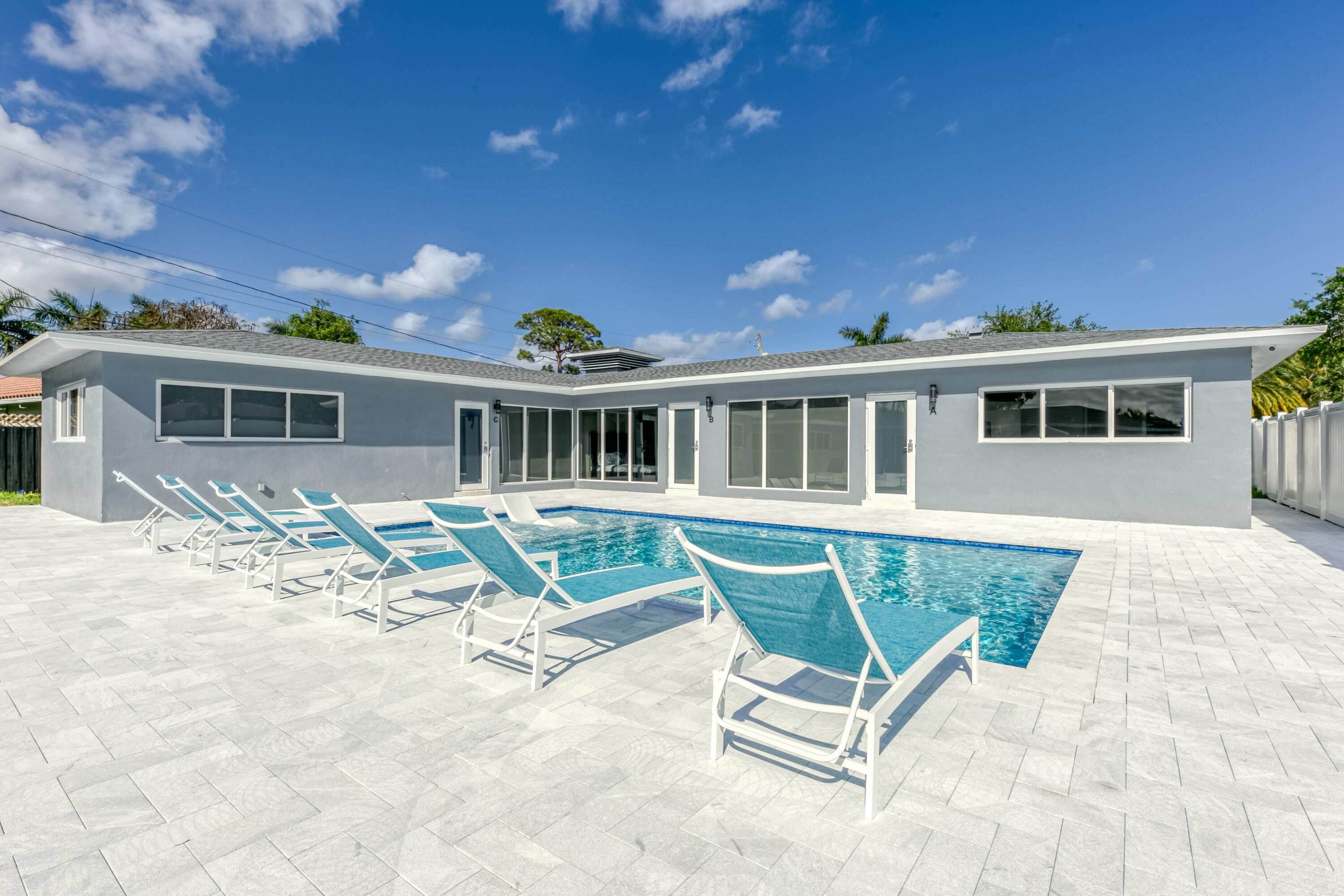 2009 NE 26th Wilton Manors, FL 33305