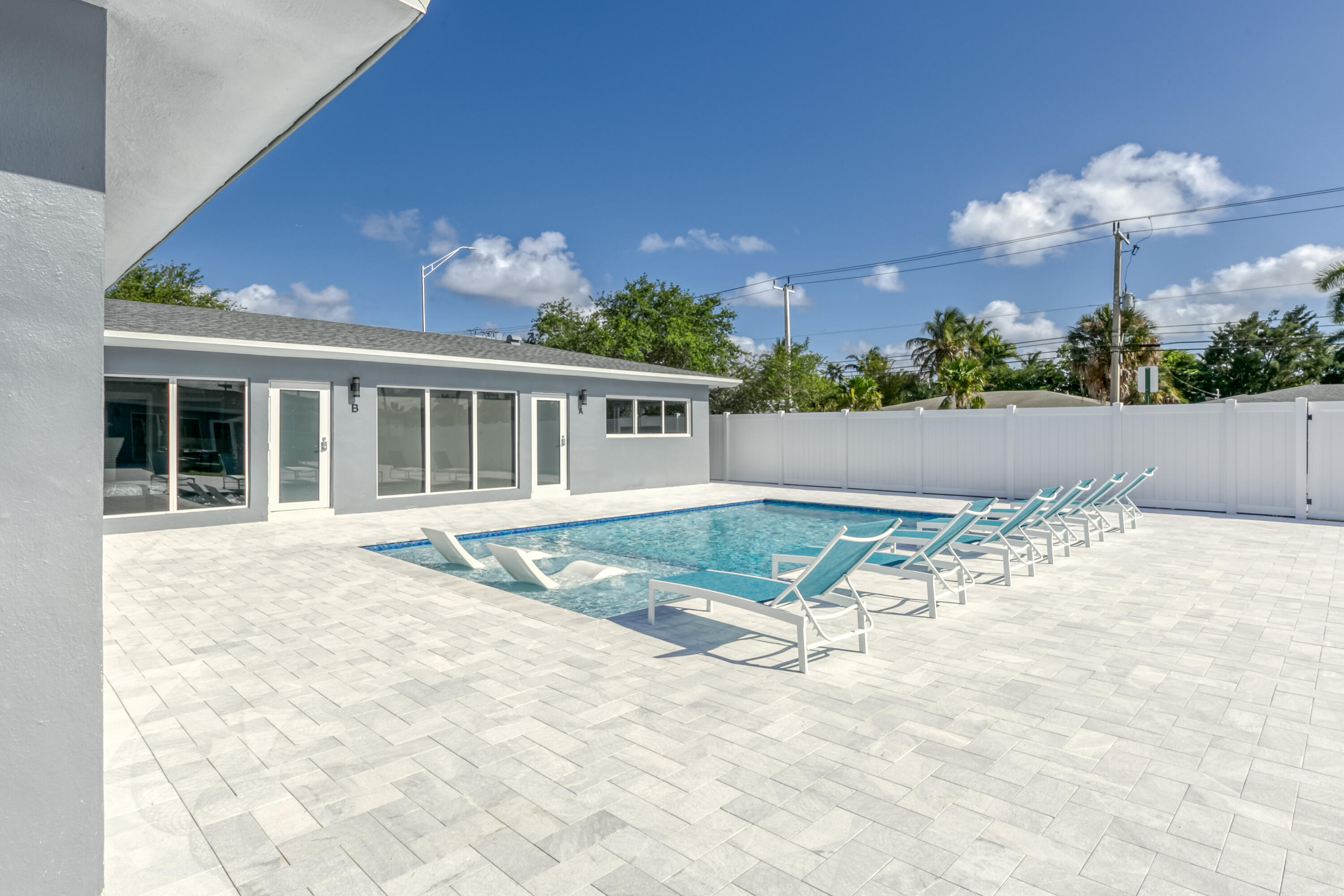 2009 NE 26th Wilton Manors, FL 33305