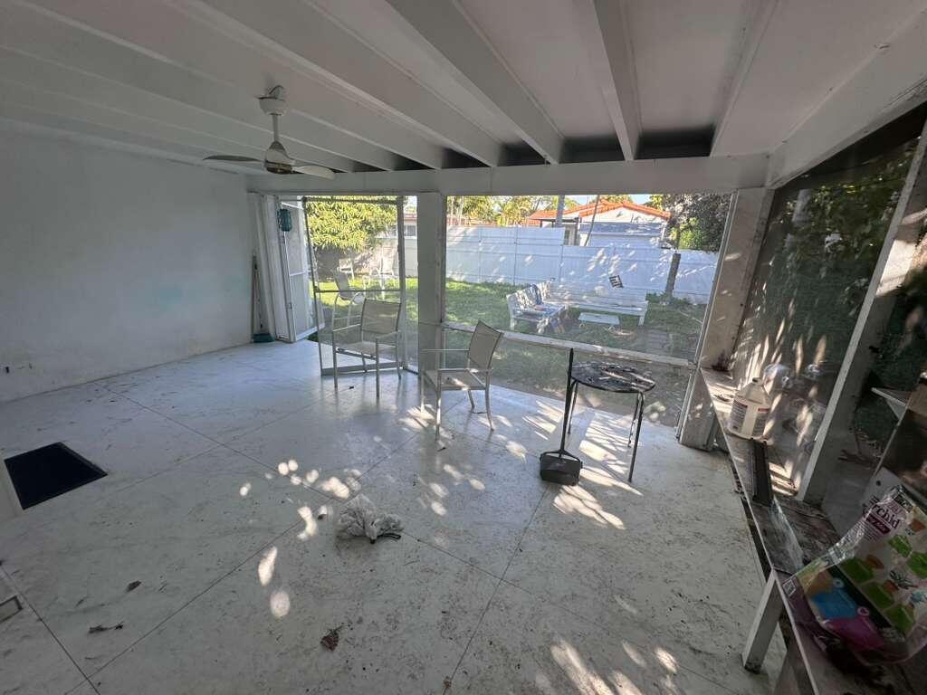 1460 Marseille Miami Beach, FL 33141