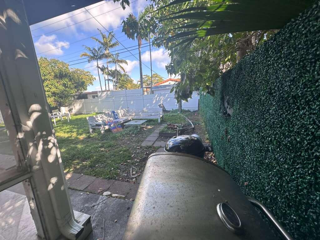 1460 Marseille Miami Beach, FL 33141