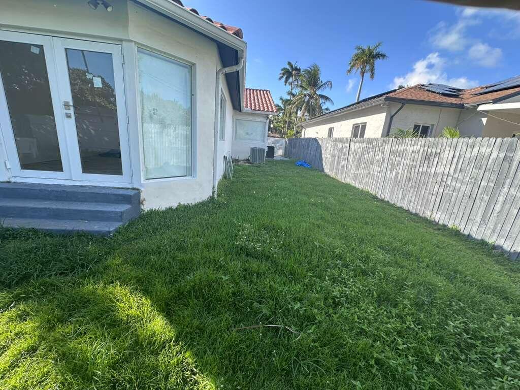 1460 Marseille Miami Beach, FL 33141