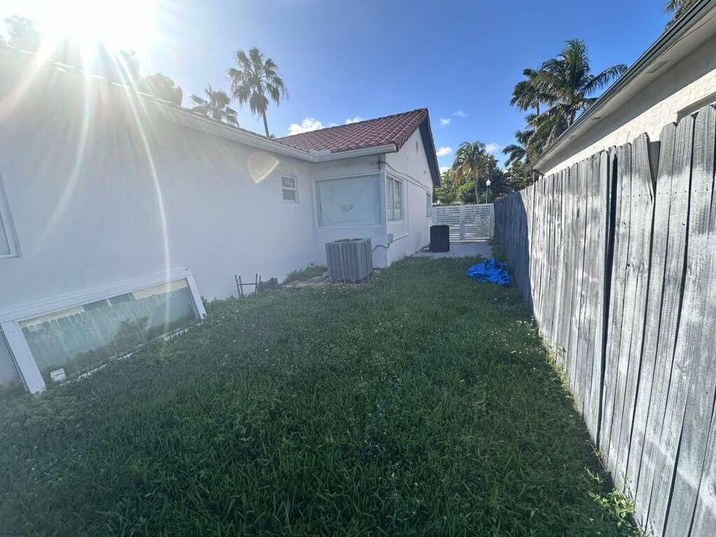 1460 Marseille Miami Beach, FL 33141