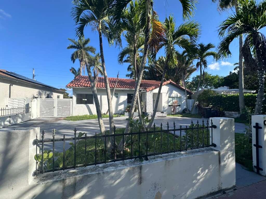 1460 Marseille Miami Beach, FL 33141