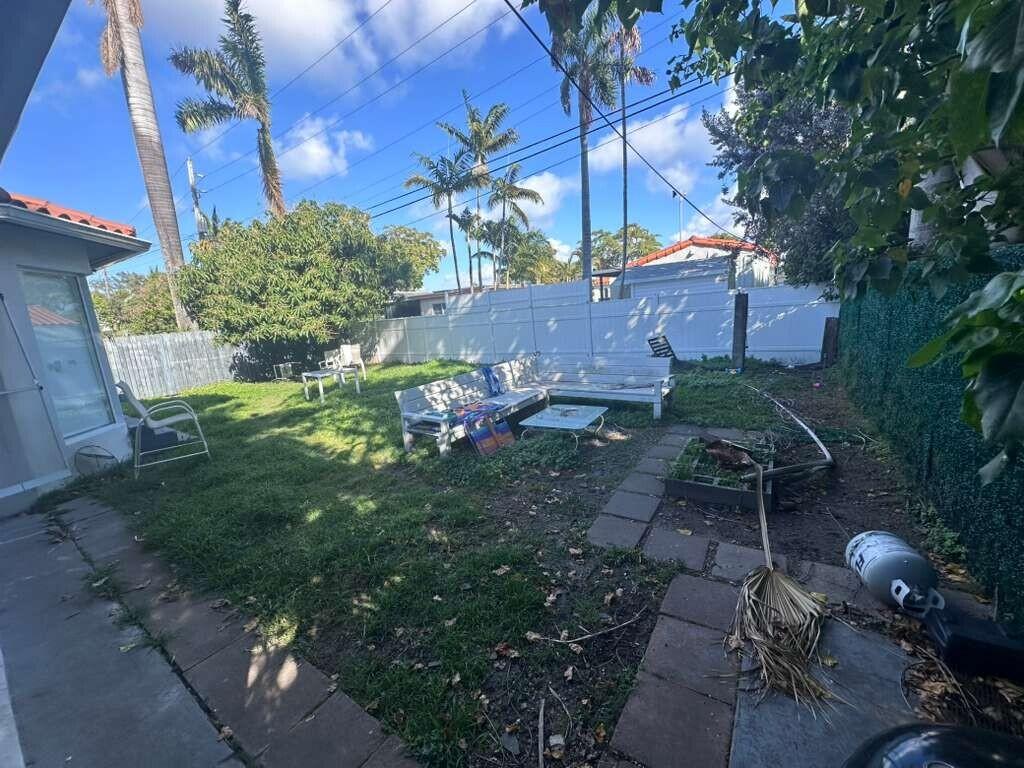 1460 Marseille Miami Beach, FL 33141