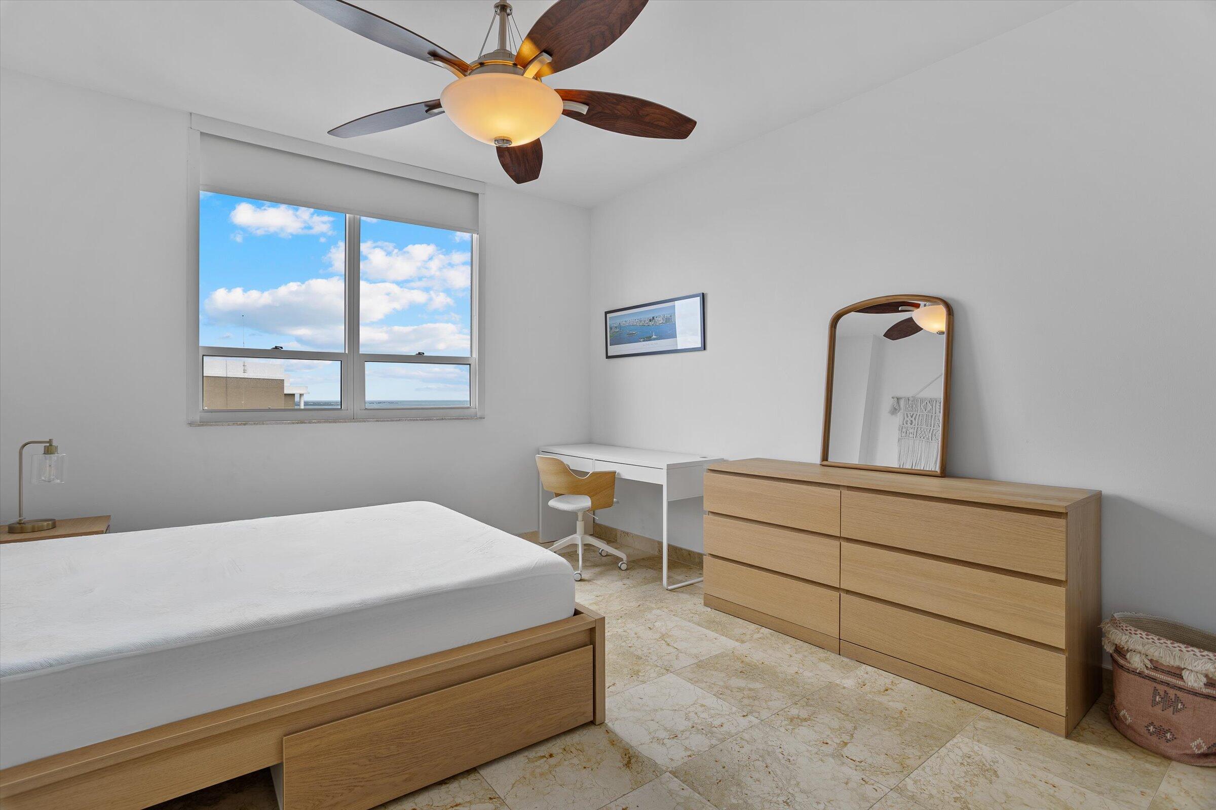 801 Brickell Key #2805 Miami, FL 33131