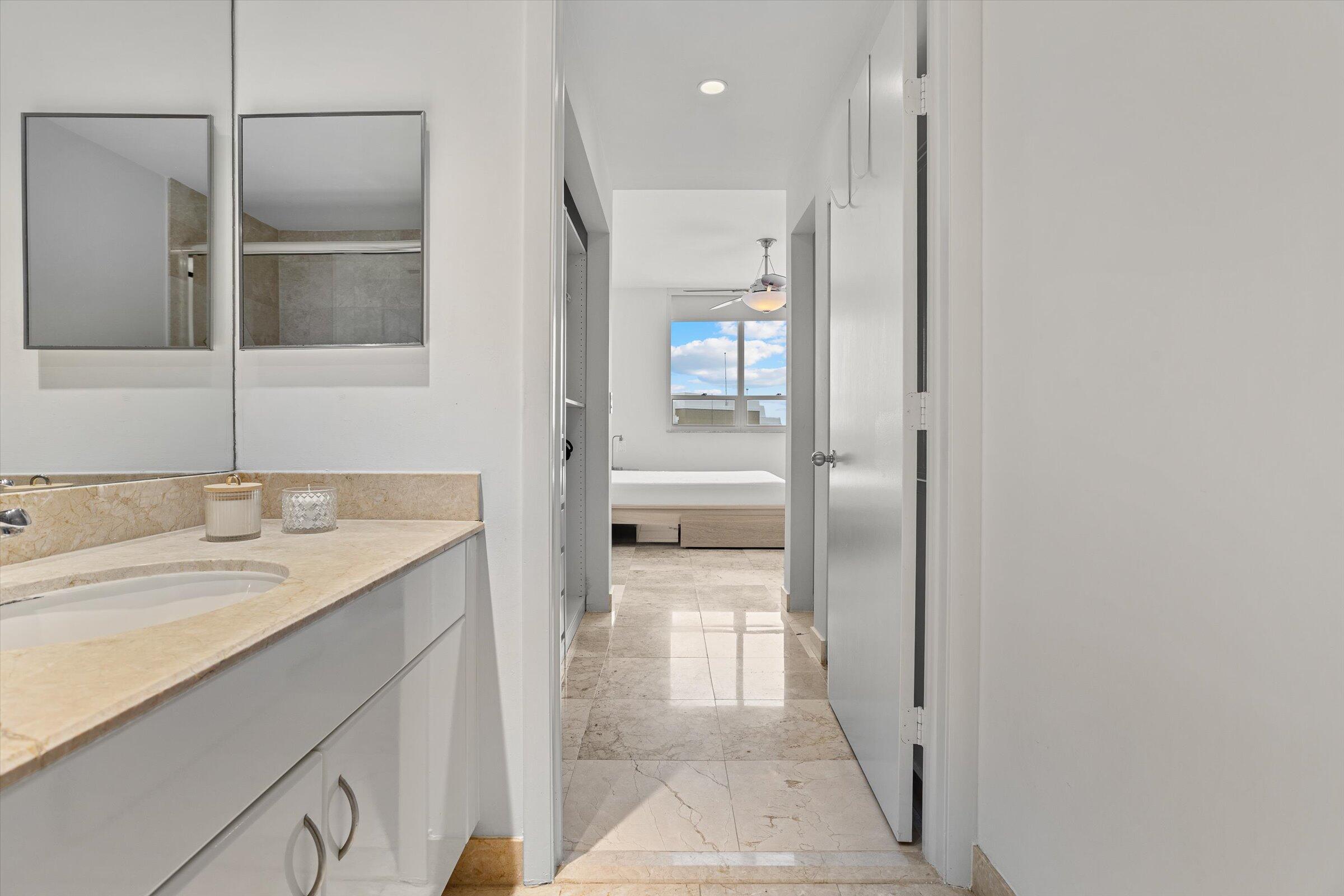 801 Brickell Key #2805 Miami, FL 33131