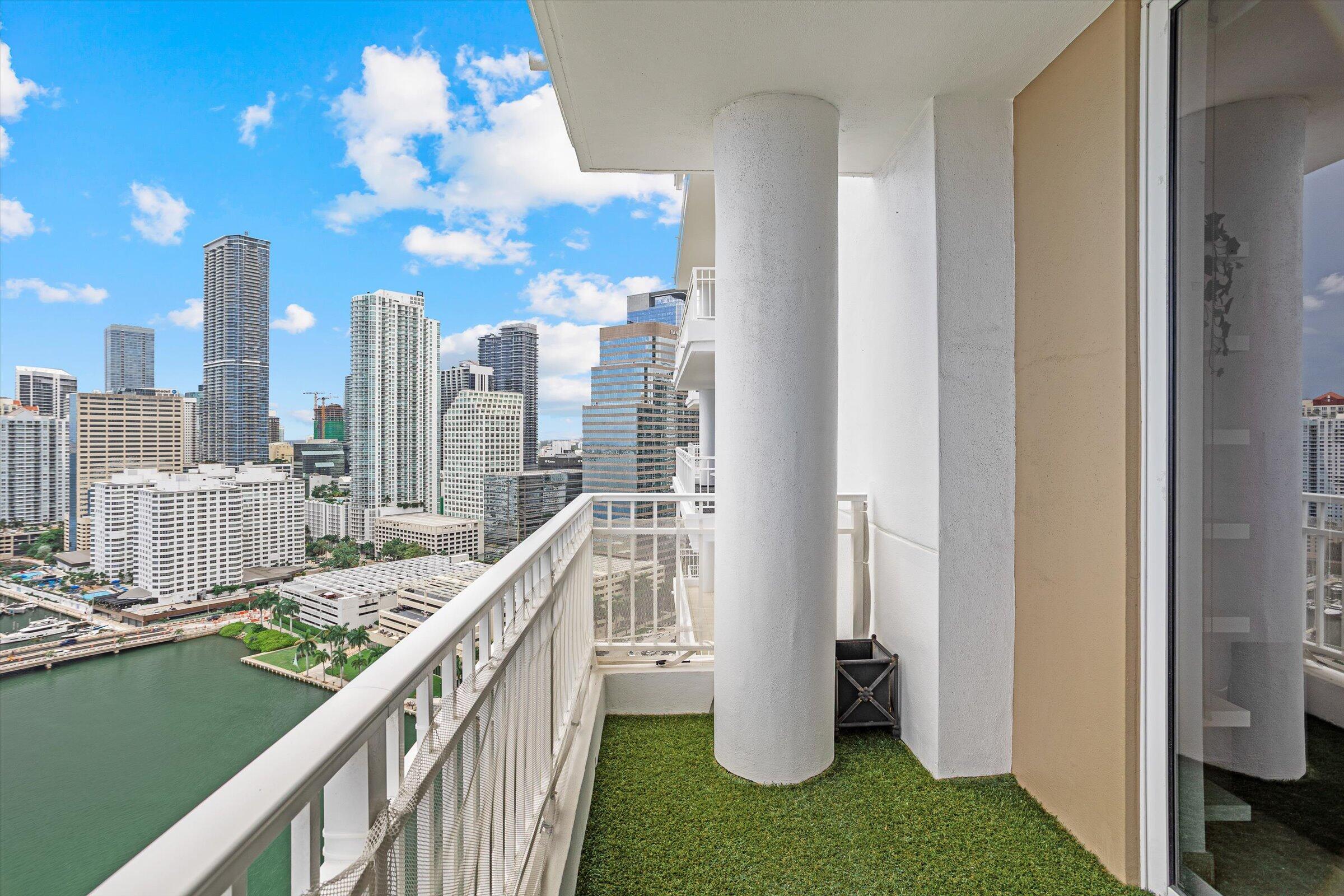 801 Brickell Key #2805 Miami, FL 33131