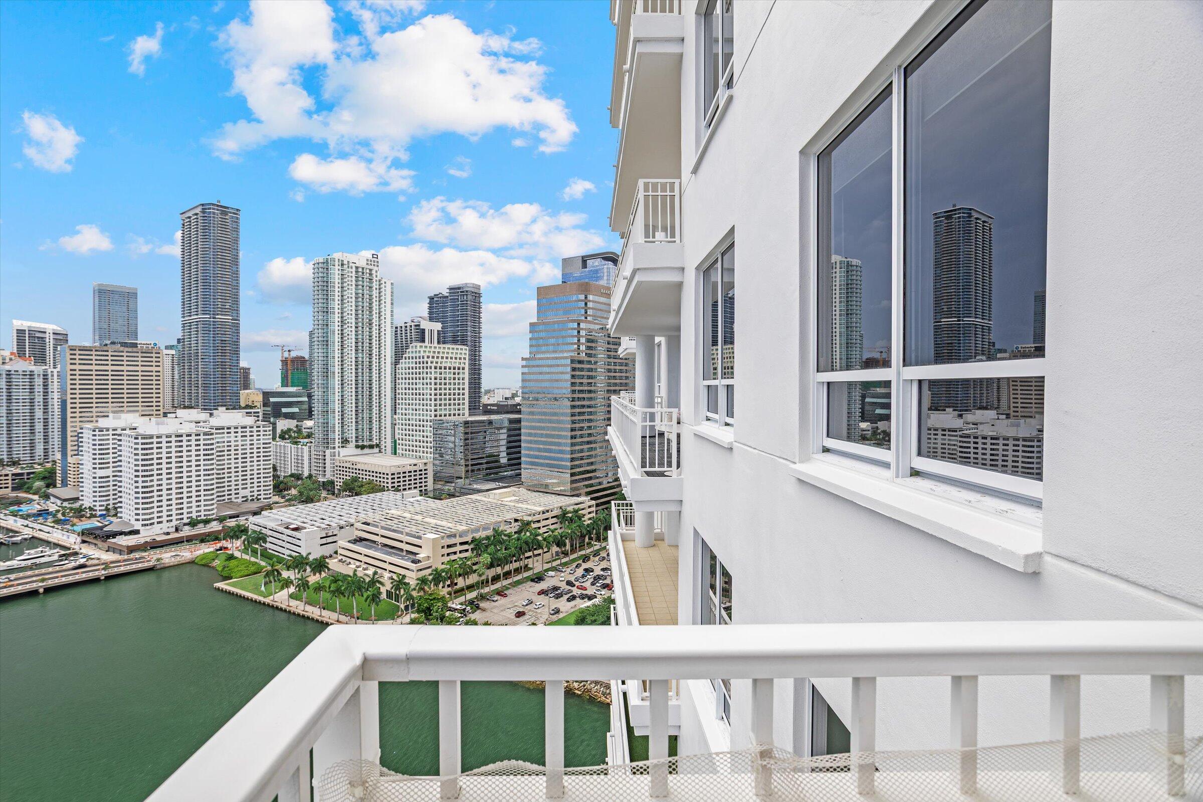 801 Brickell Key #2805 Miami, FL 33131