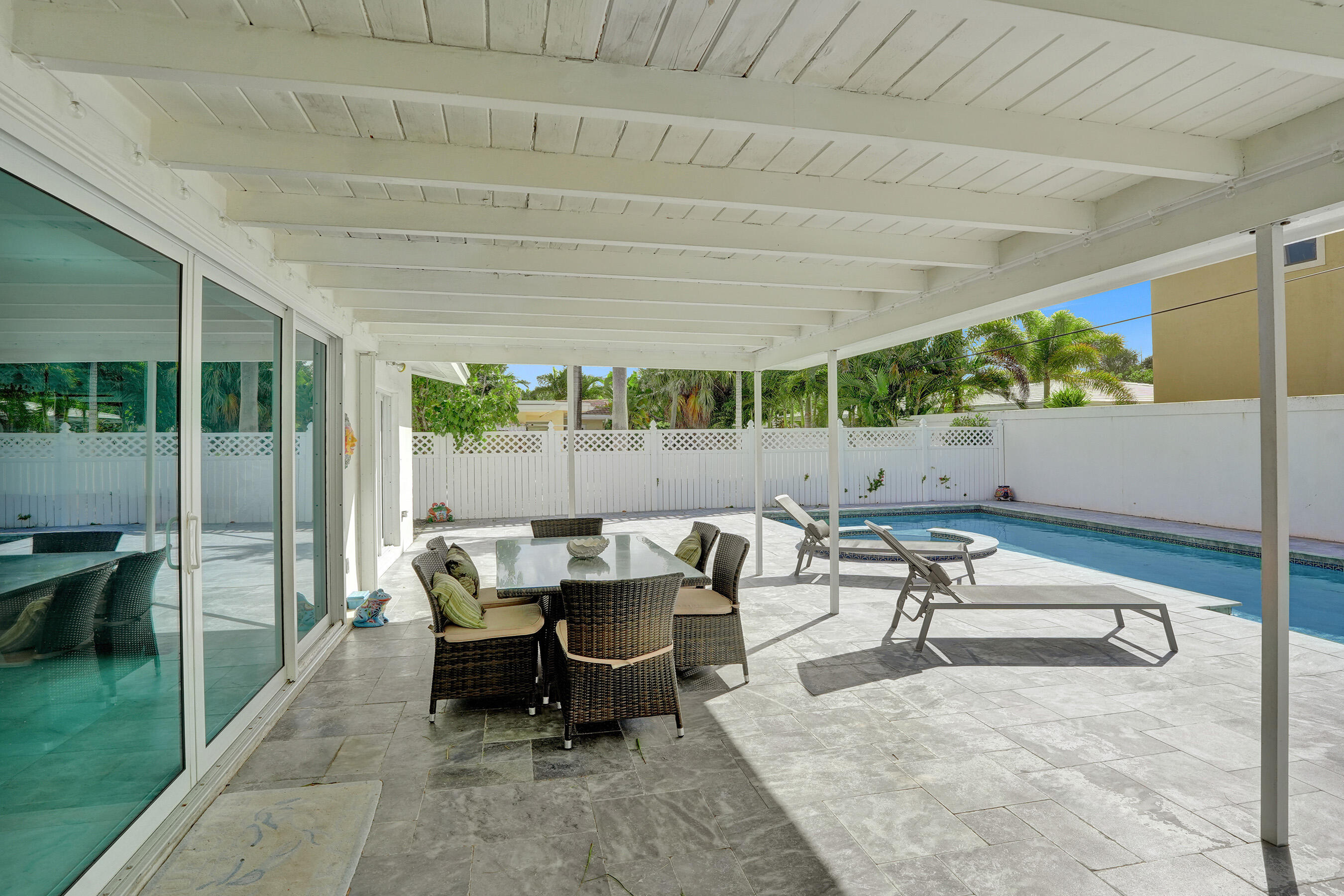 3406 Robbins Pompano Beach, FL 33062