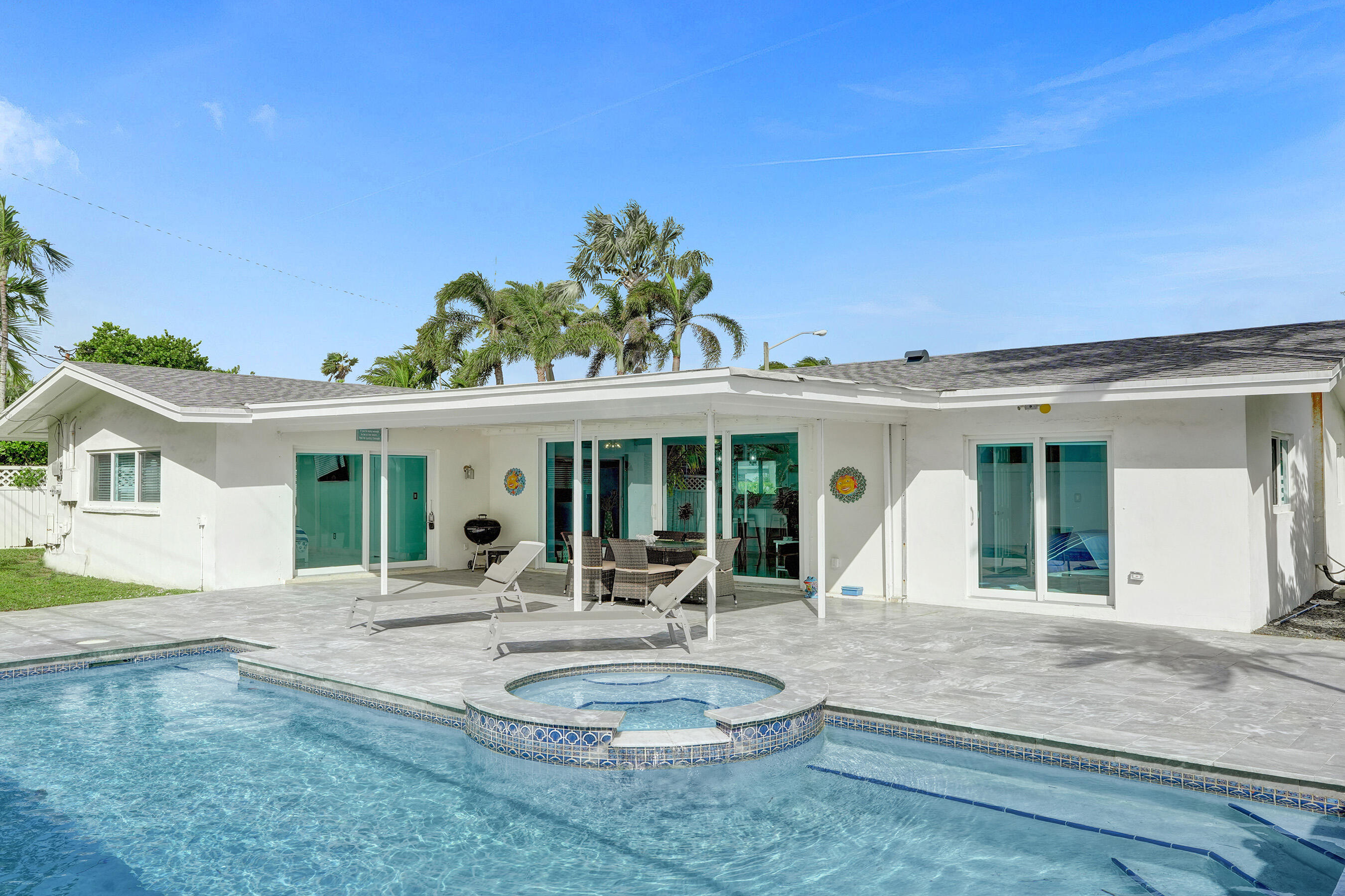 3406 Robbins Pompano Beach, FL 33062