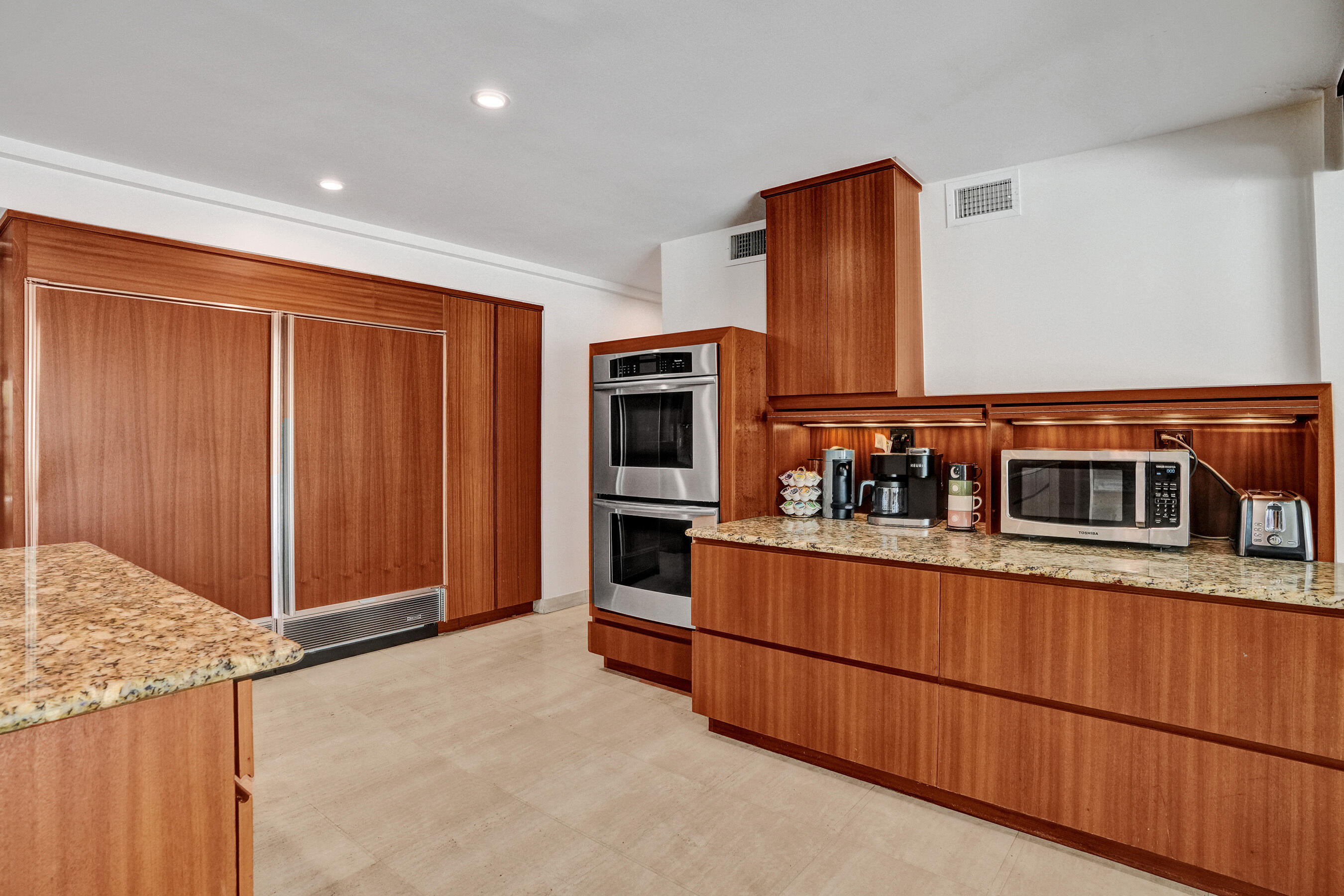 2441 SW 28th Fort Lauderdale, FL 33312