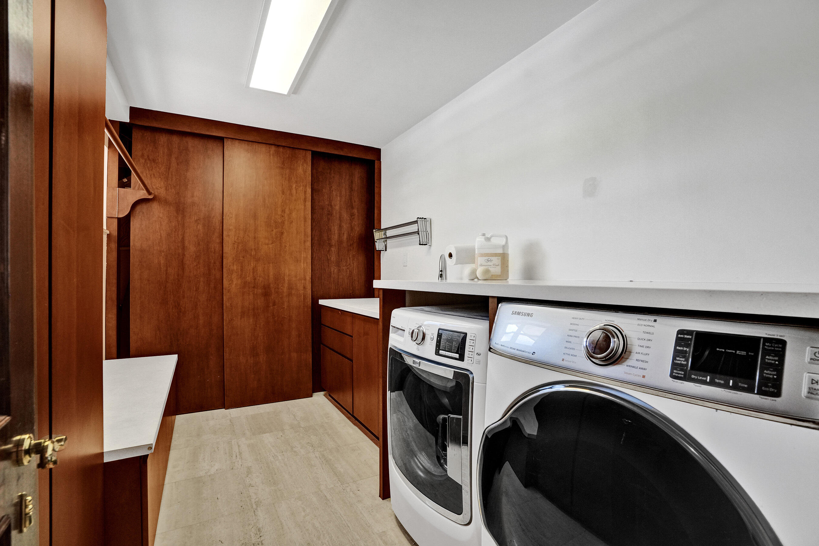 2441 SW 28th Fort Lauderdale, FL 33312