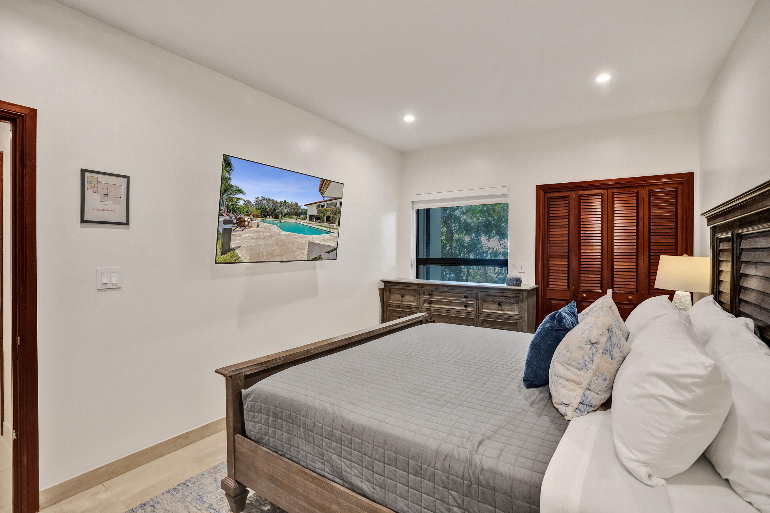 2441 SW 28th Fort Lauderdale, FL 33312