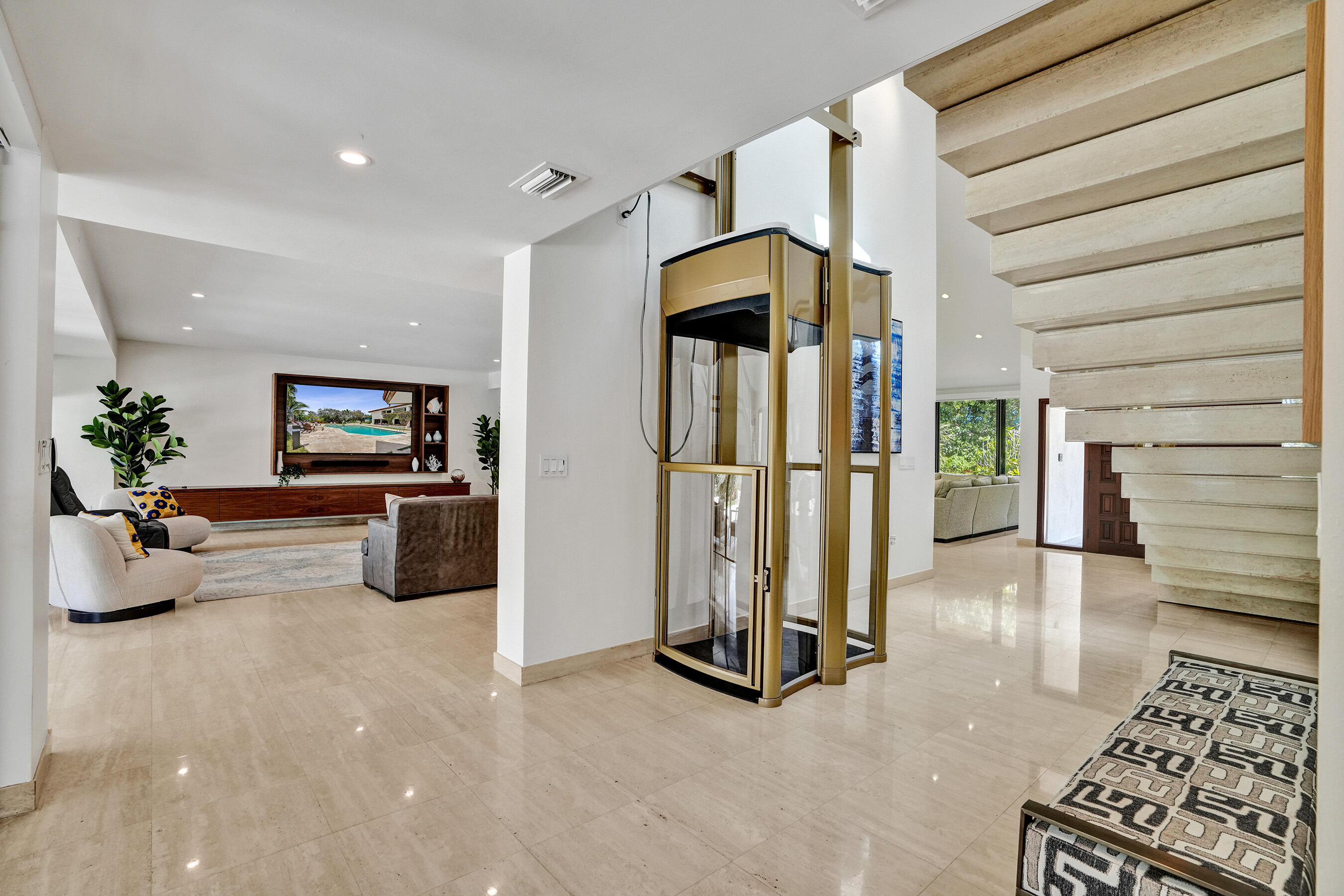 2441 SW 28th Fort Lauderdale, FL 33312