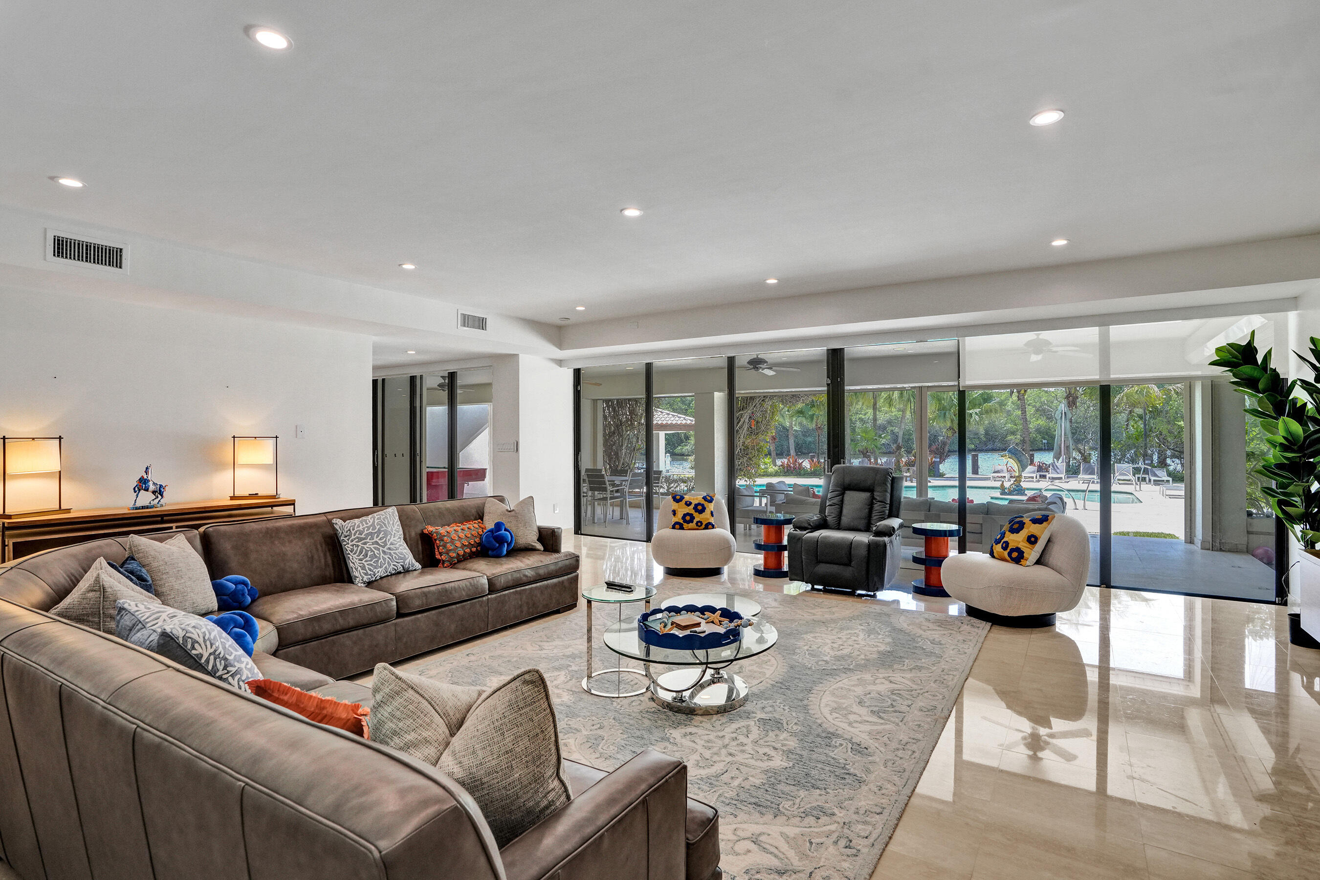 2441 SW 28th Fort Lauderdale, FL 33312