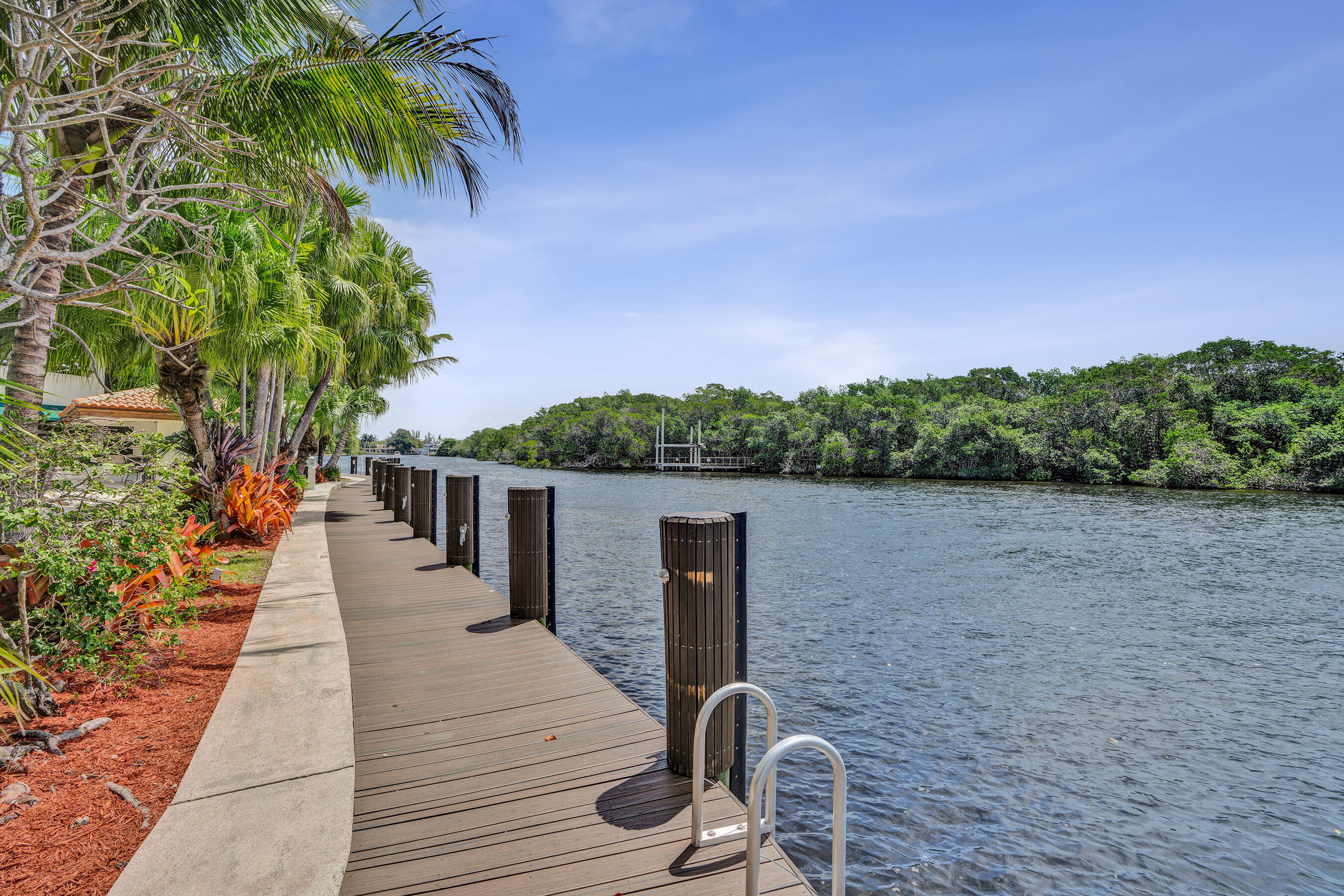 2441 SW 28th Fort Lauderdale, FL 33312