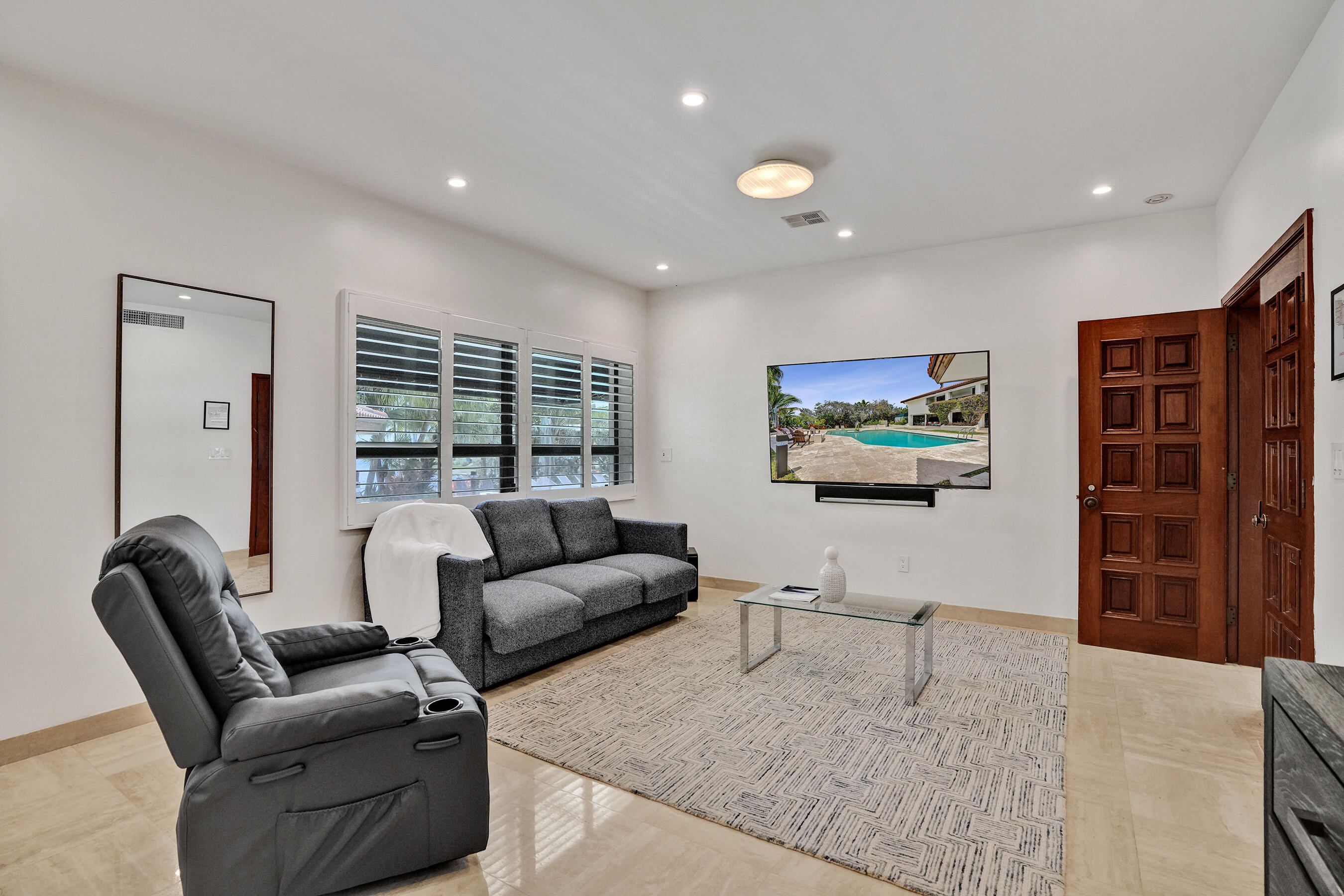 2441 SW 28th Fort Lauderdale, FL 33312