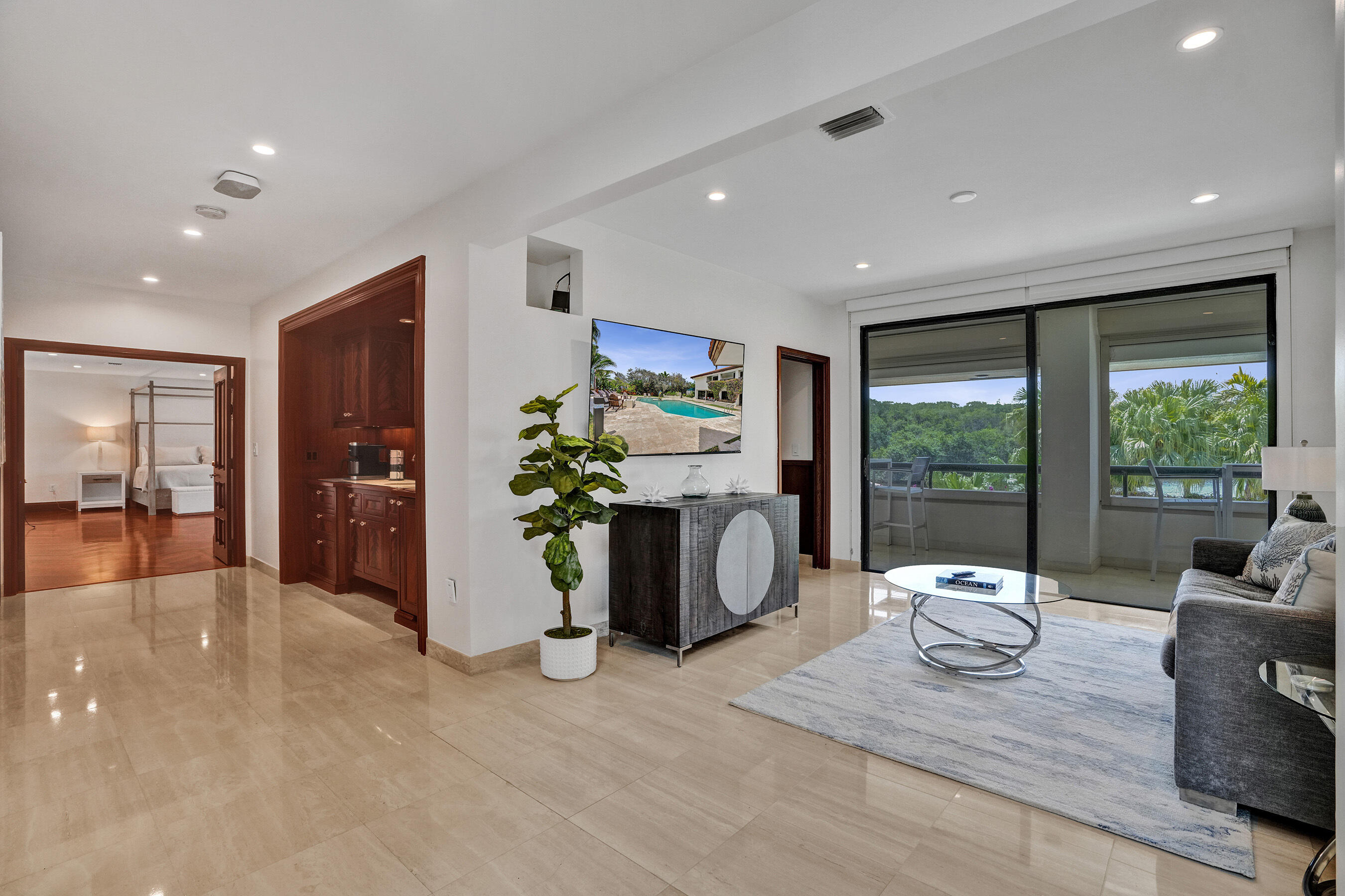 2441 SW 28th Fort Lauderdale, FL 33312