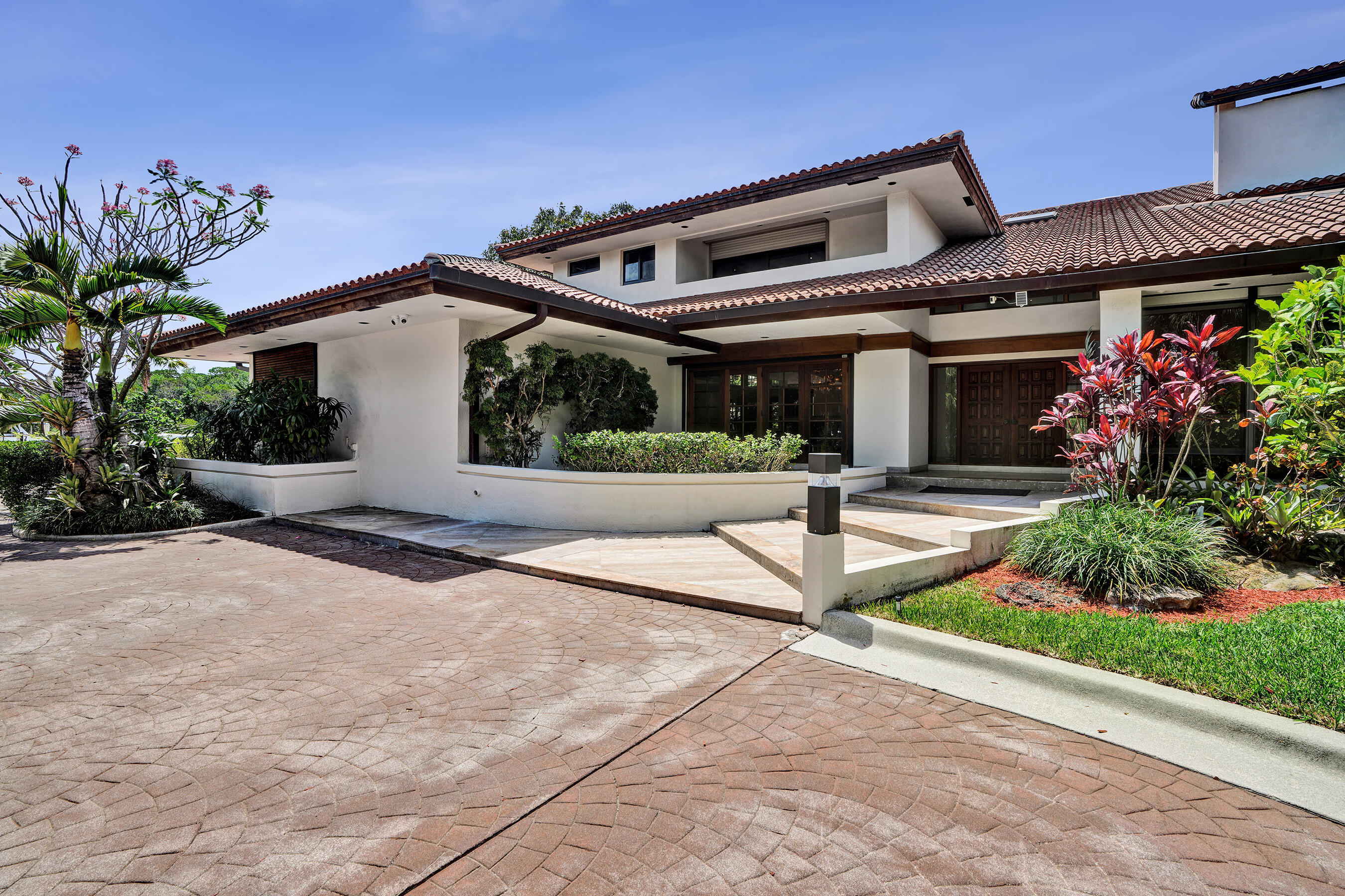 2441 SW 28th Fort Lauderdale, FL 33312