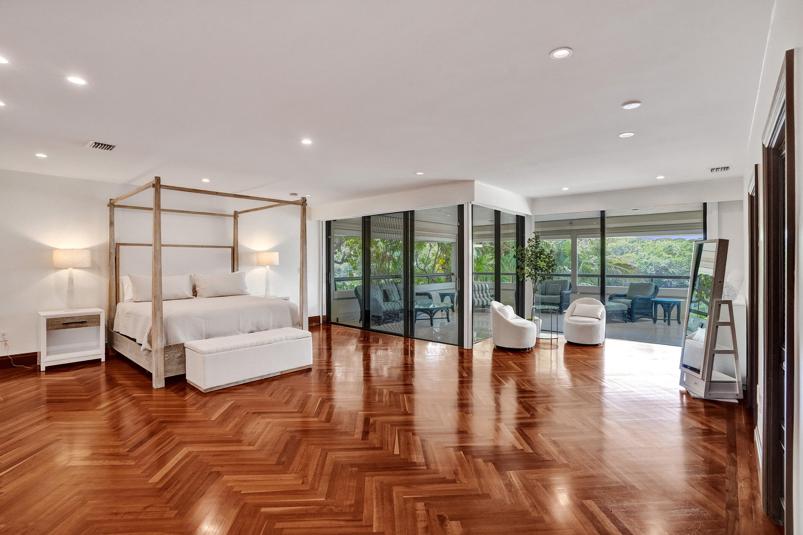 2441 SW 28th Fort Lauderdale, FL 33312