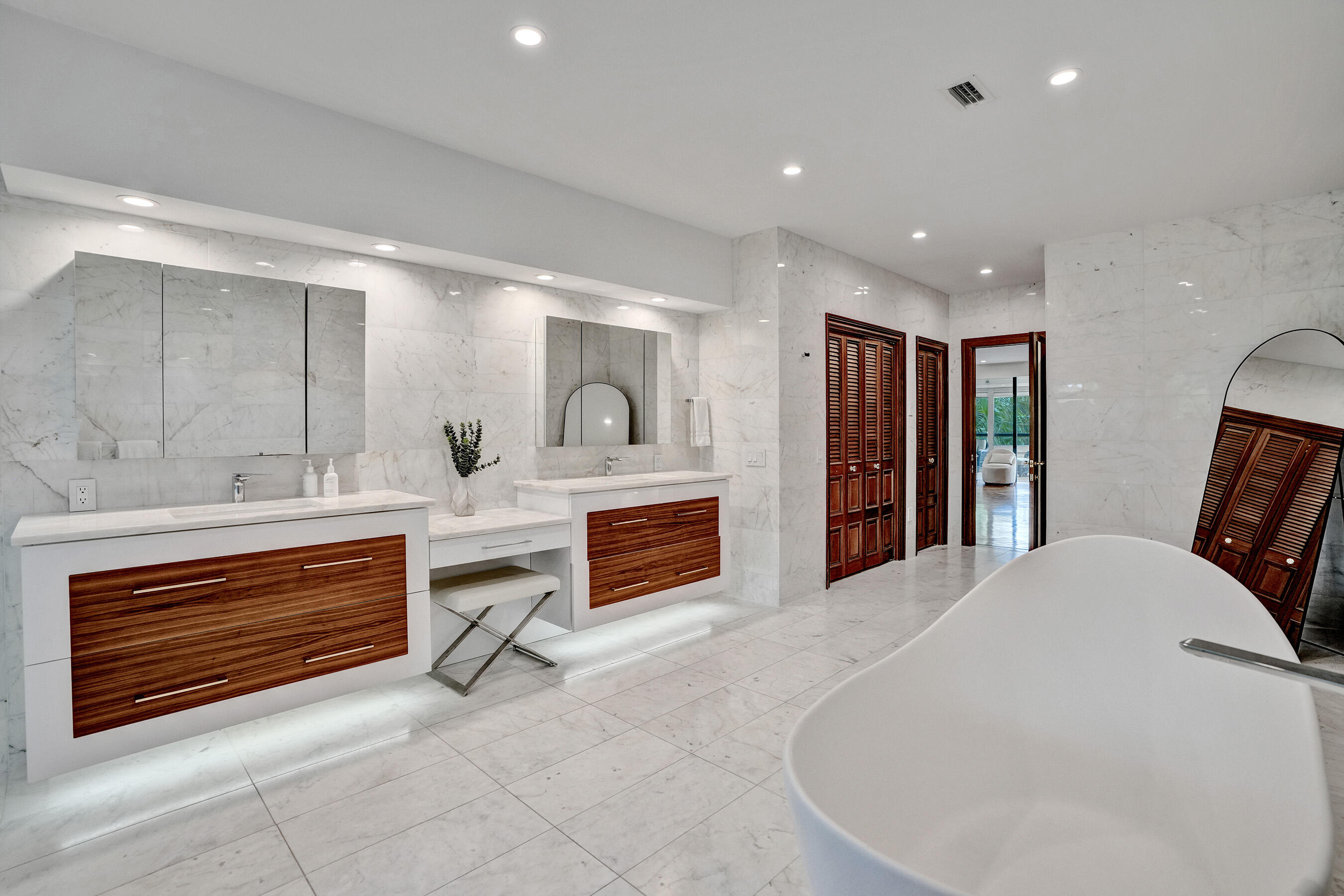 2441 SW 28th Fort Lauderdale, FL 33312