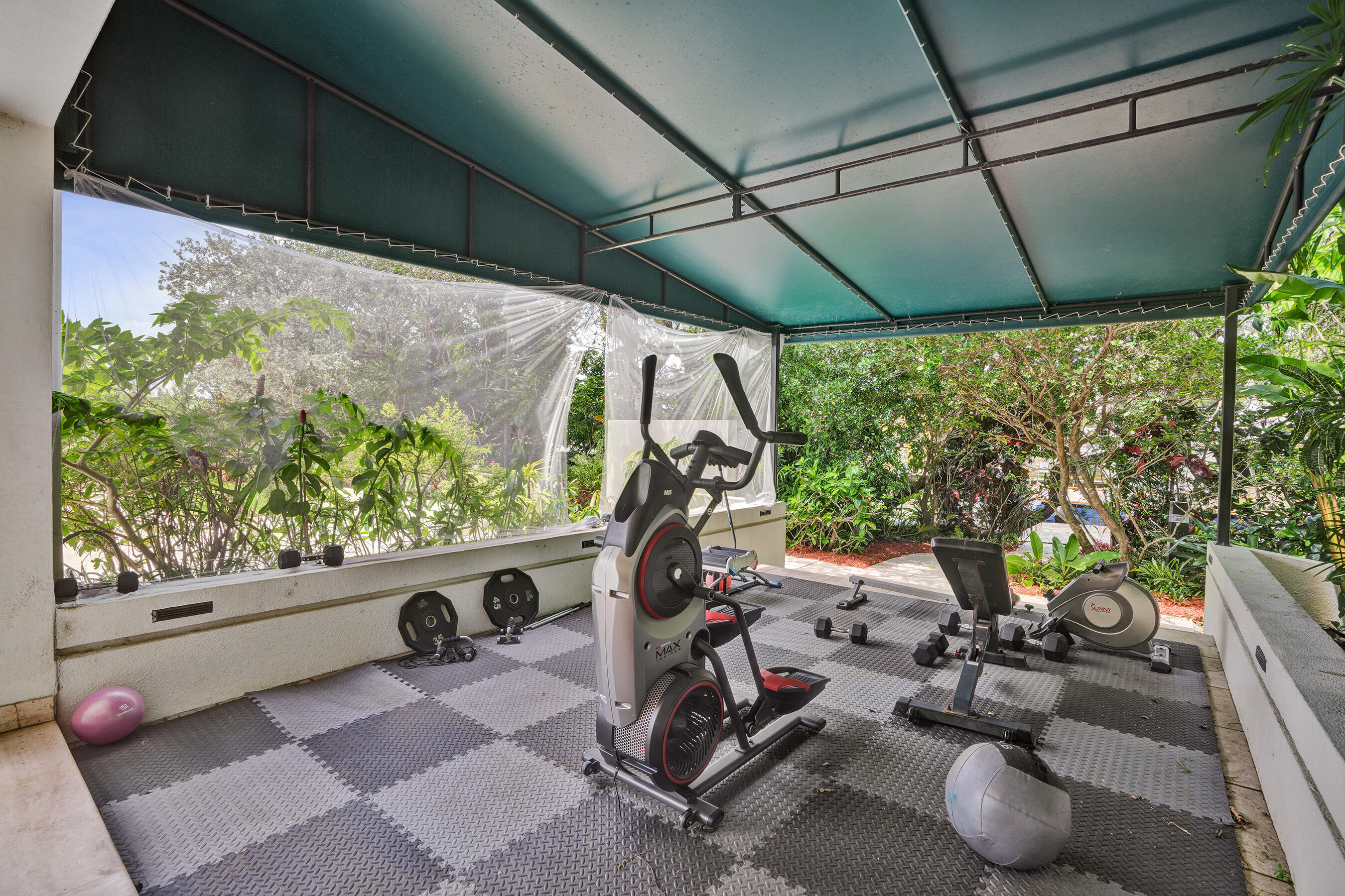 2441 SW 28th Fort Lauderdale, FL 33312