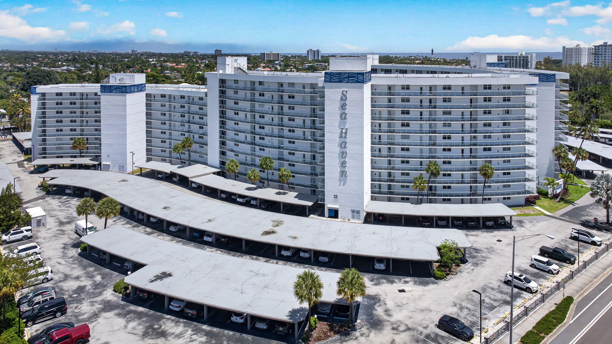 2731 NE 14th St #405