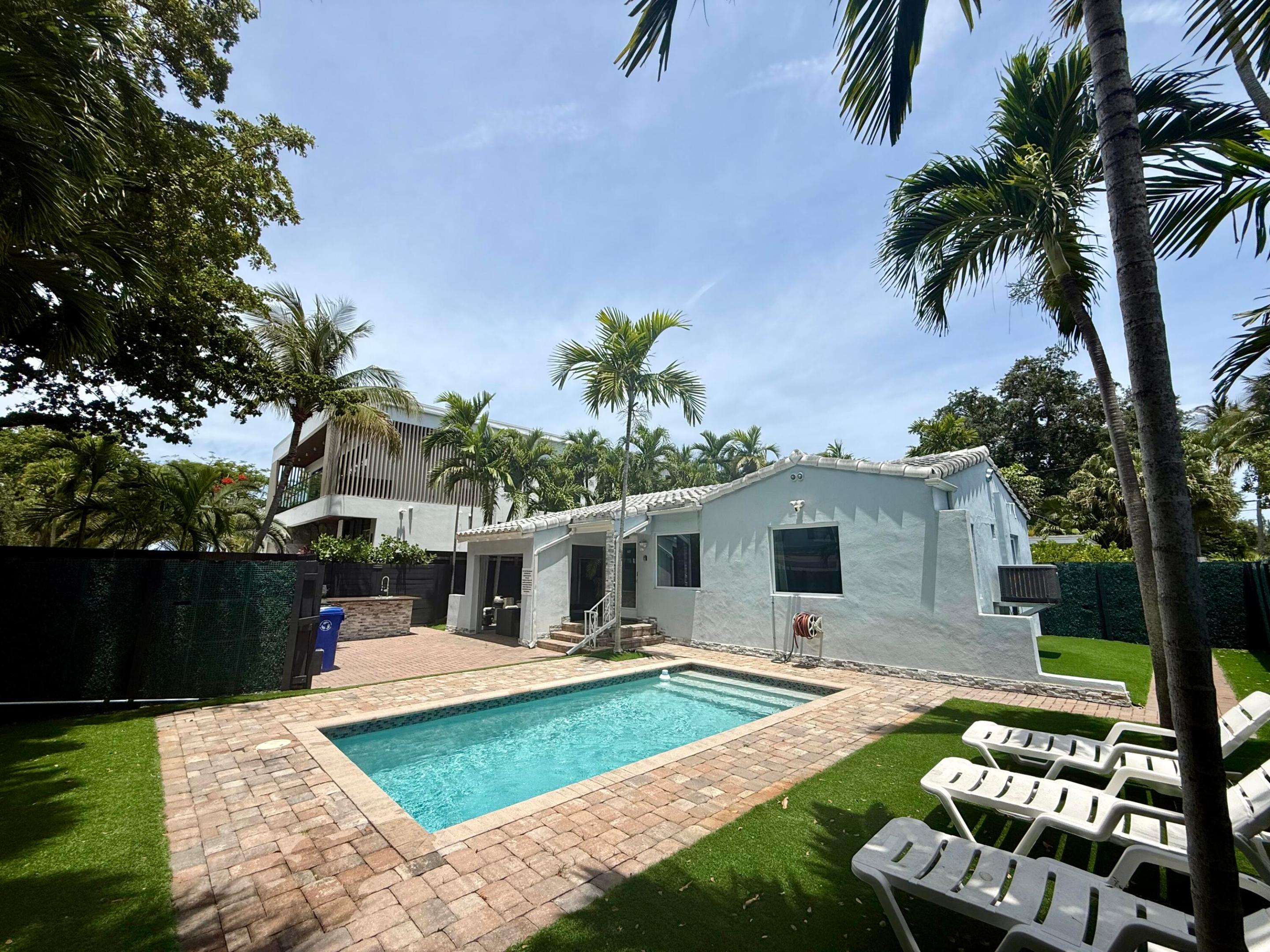 700 NE 17th Fort Lauderdale, FL 33304
