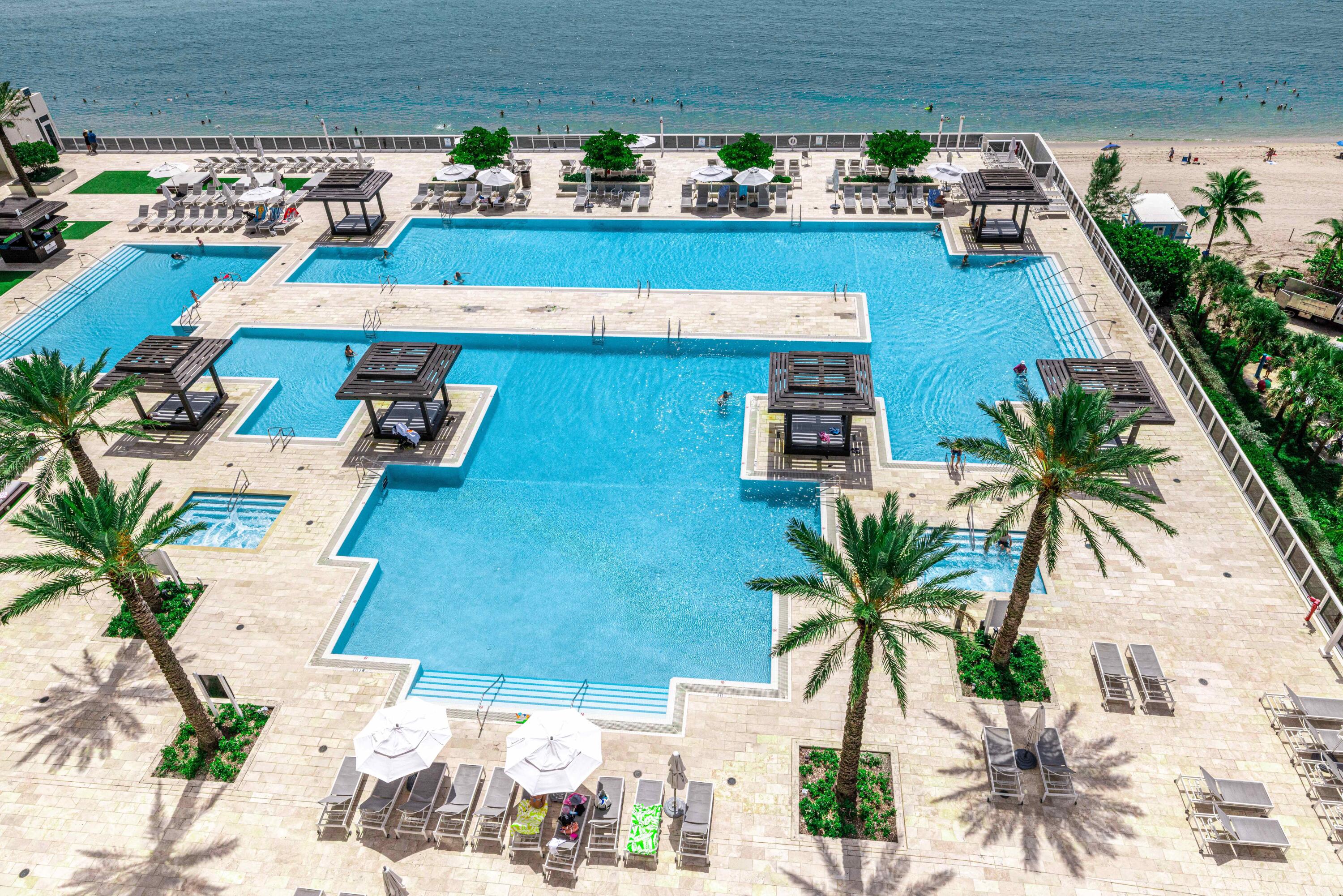 image Beach Club 130