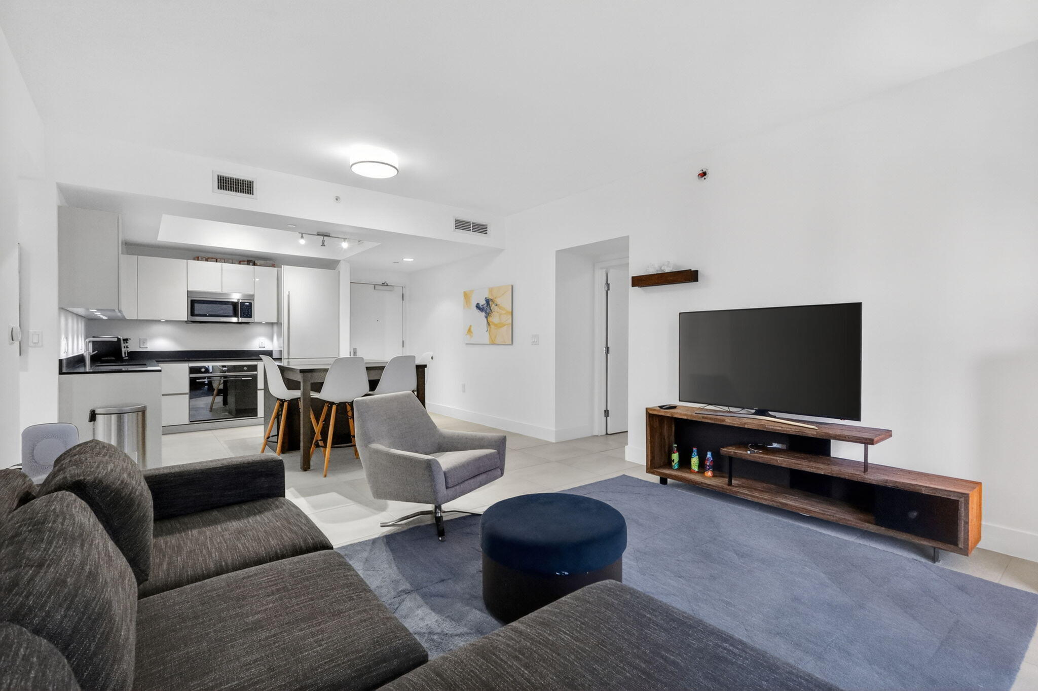 1010 Brickell #1607 Miami, FL 33131