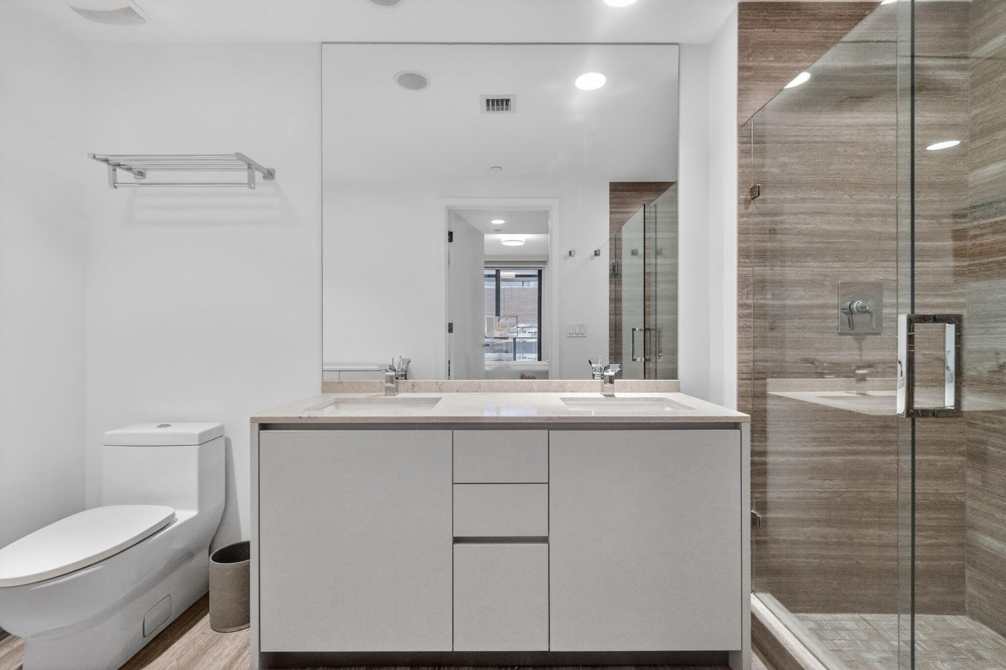 1010 Brickell #1607 Miami, FL 33131