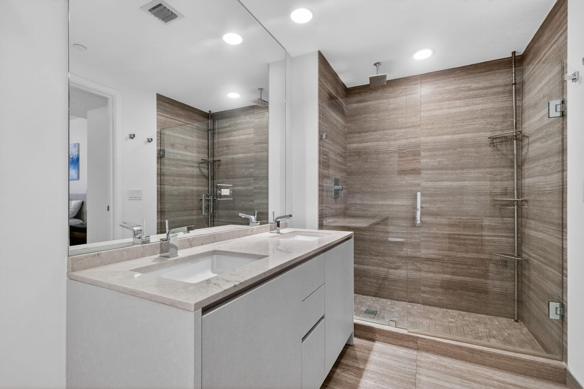 1010 Brickell #1607 Miami, FL 33131