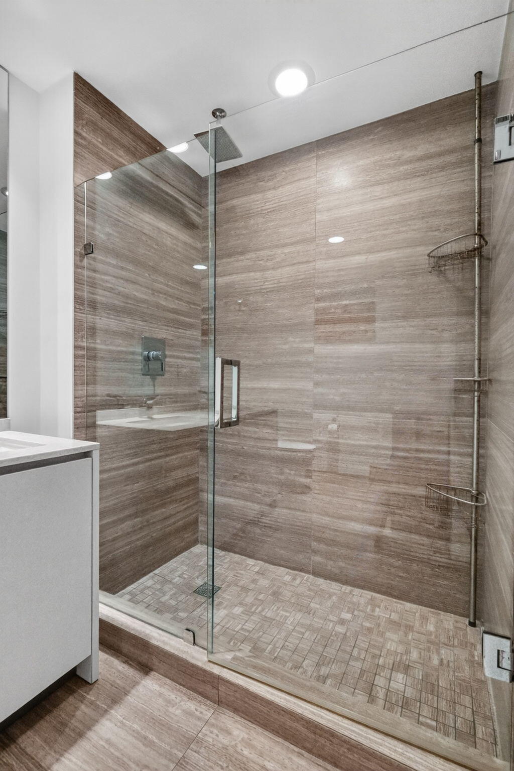 1010 Brickell #1607 Miami, FL 33131