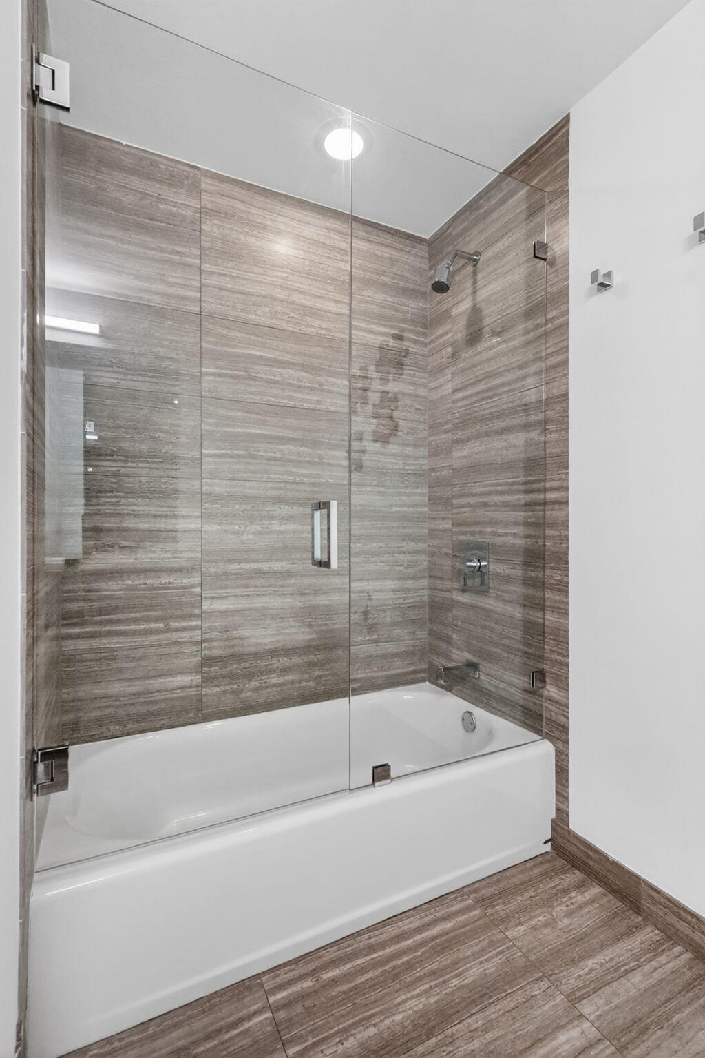 1010 Brickell #1607 Miami, FL 33131