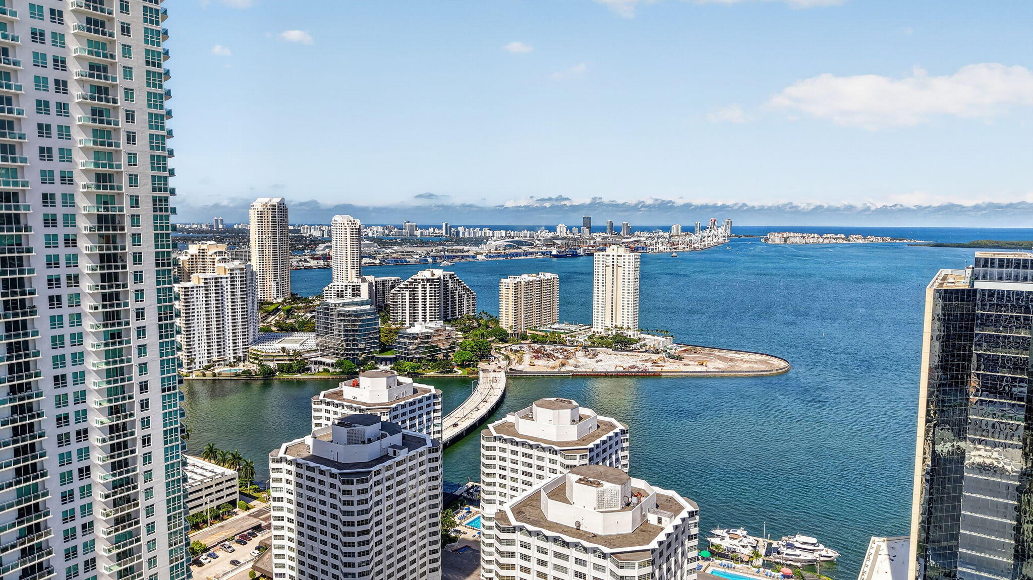 1010 Brickell #1607 Miami, FL 33131