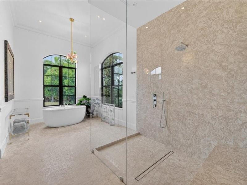 4013 Country Clb Fort Lauderdale, FL 33308