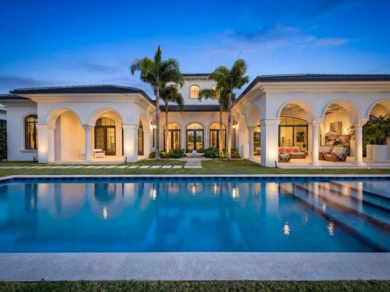 4013 Country Clb Fort Lauderdale, FL 33308